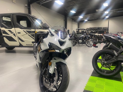 New 2026 Kawasaki Ninja® ZX™-6R ABS, Topeka KS | Specs, Price