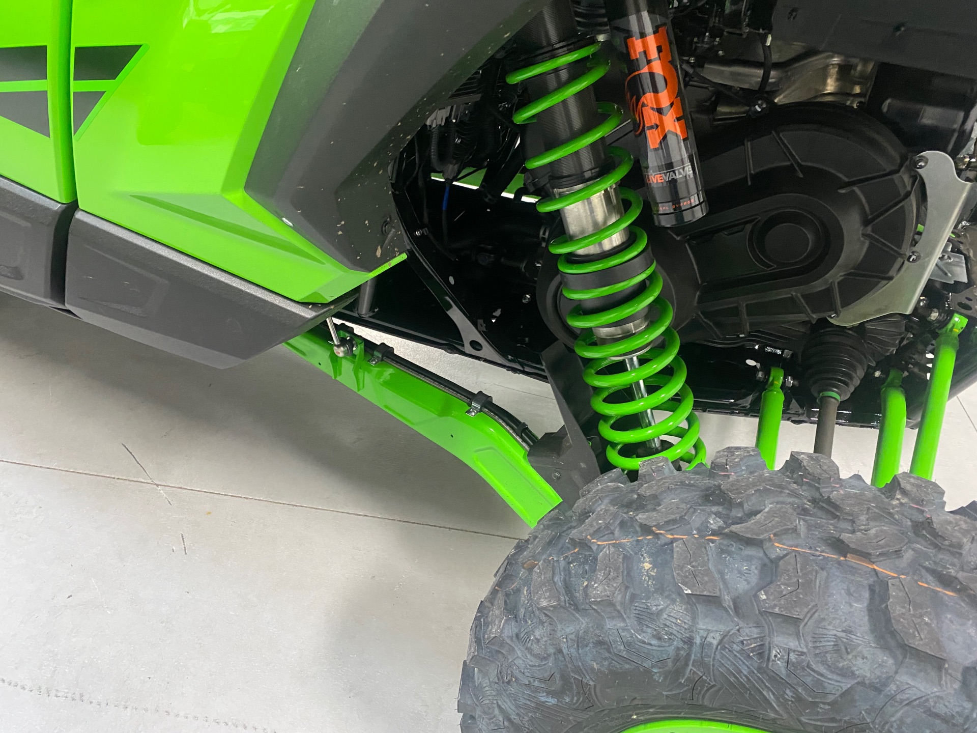 2026 Kawasaki Teryx5 H2 Deluxe eS in Topeka, Kansas - Photo 5