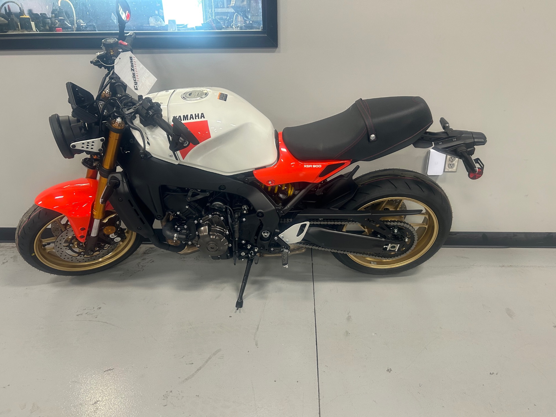 2025 Yamaha XSR900 in Topeka, Kansas - Photo 2