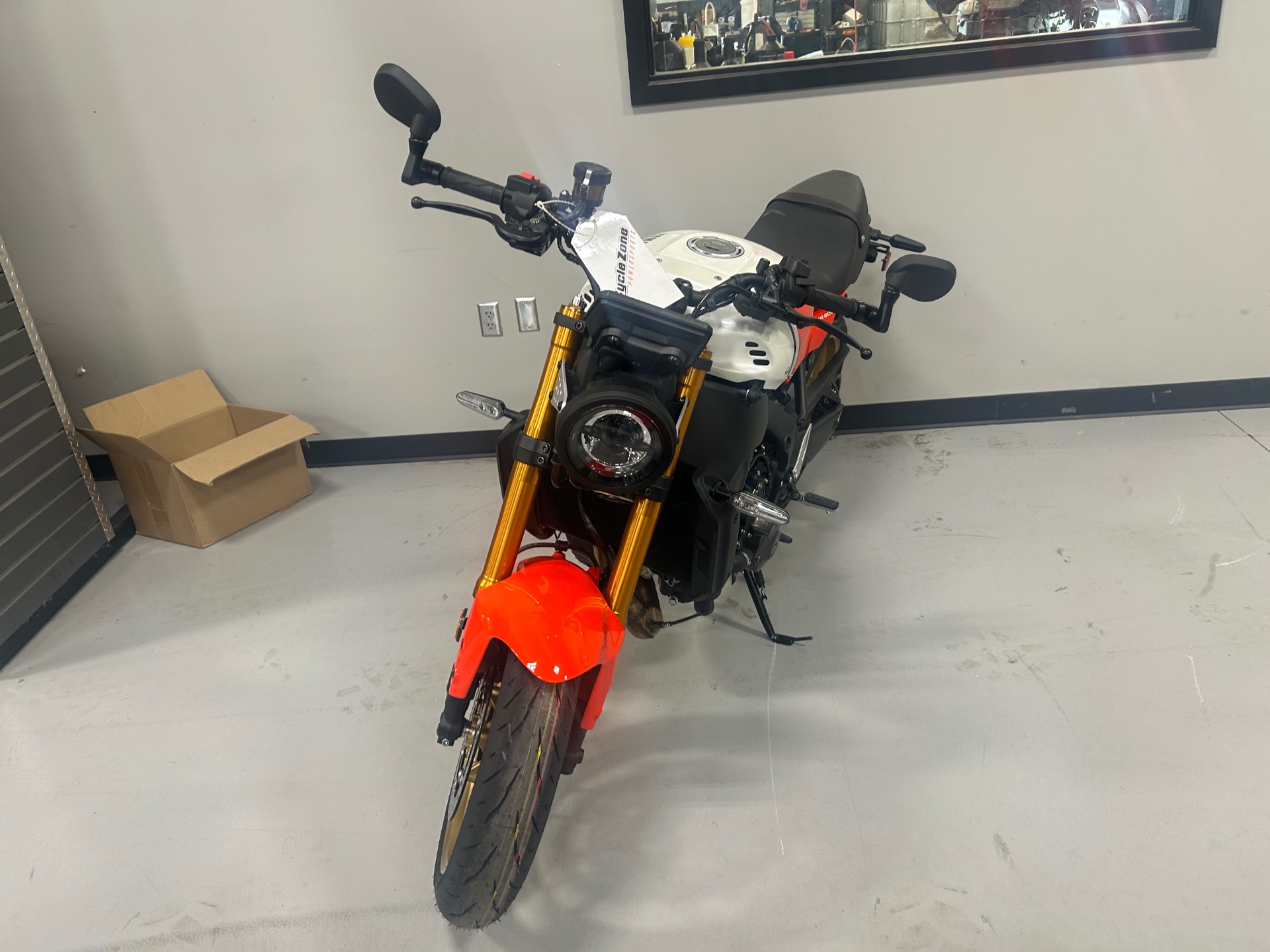2025 Yamaha XSR900 in Topeka, Kansas - Photo 4
