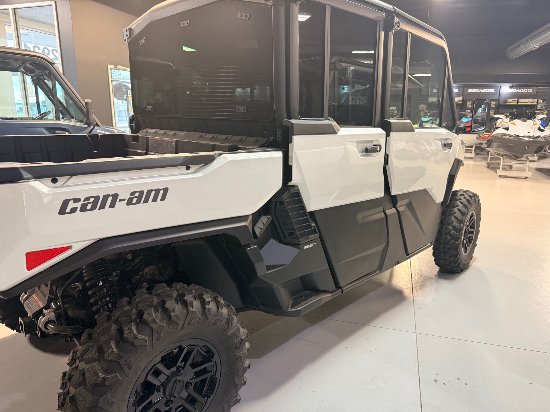 2026 Can-Am Defender MAX Limited HD11 in Topeka, Kansas - Photo 3