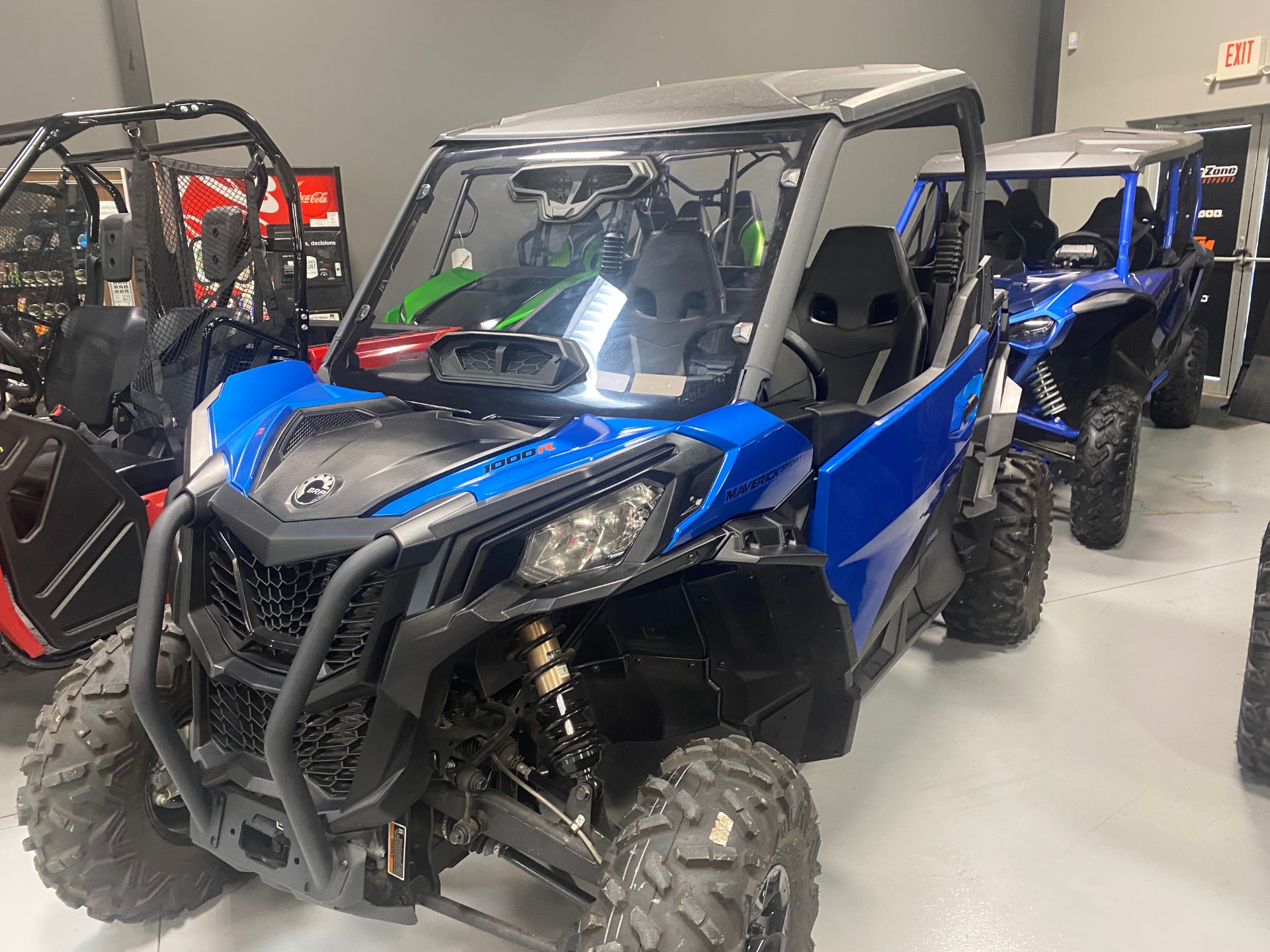 2023 Can-Am Maverick Sport DPS in Topeka, Kansas - Photo 2
