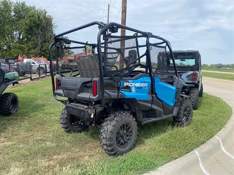 2025 Honda Pioneer 1000-5 Deluxe in Topeka, Kansas - Photo 3