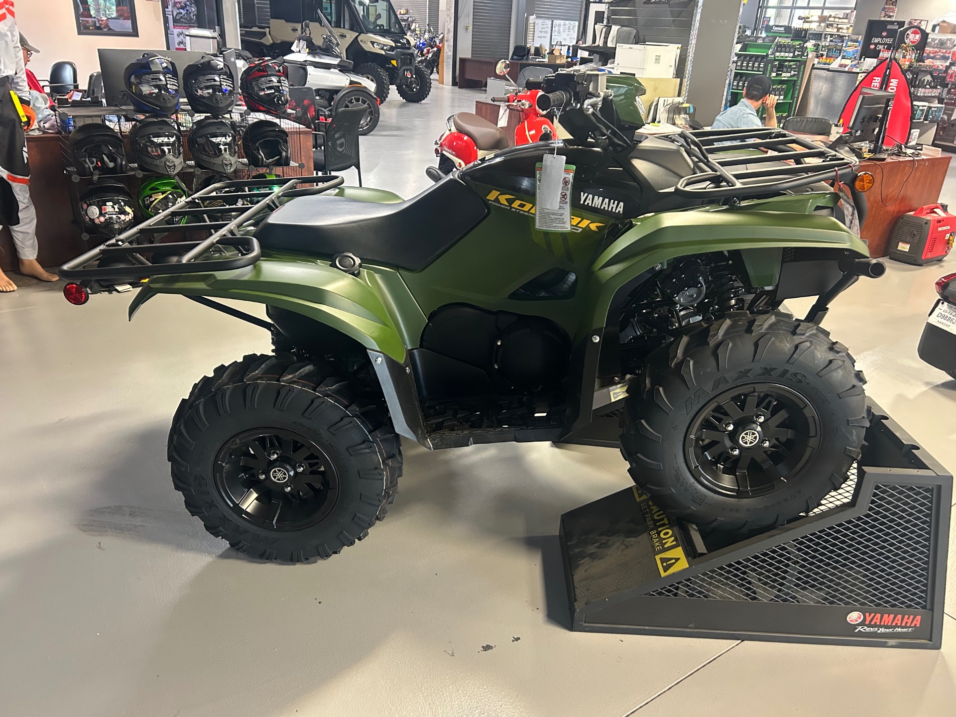 2025 Yamaha Kodiak 700 EPS in Topeka, Kansas - Photo 2