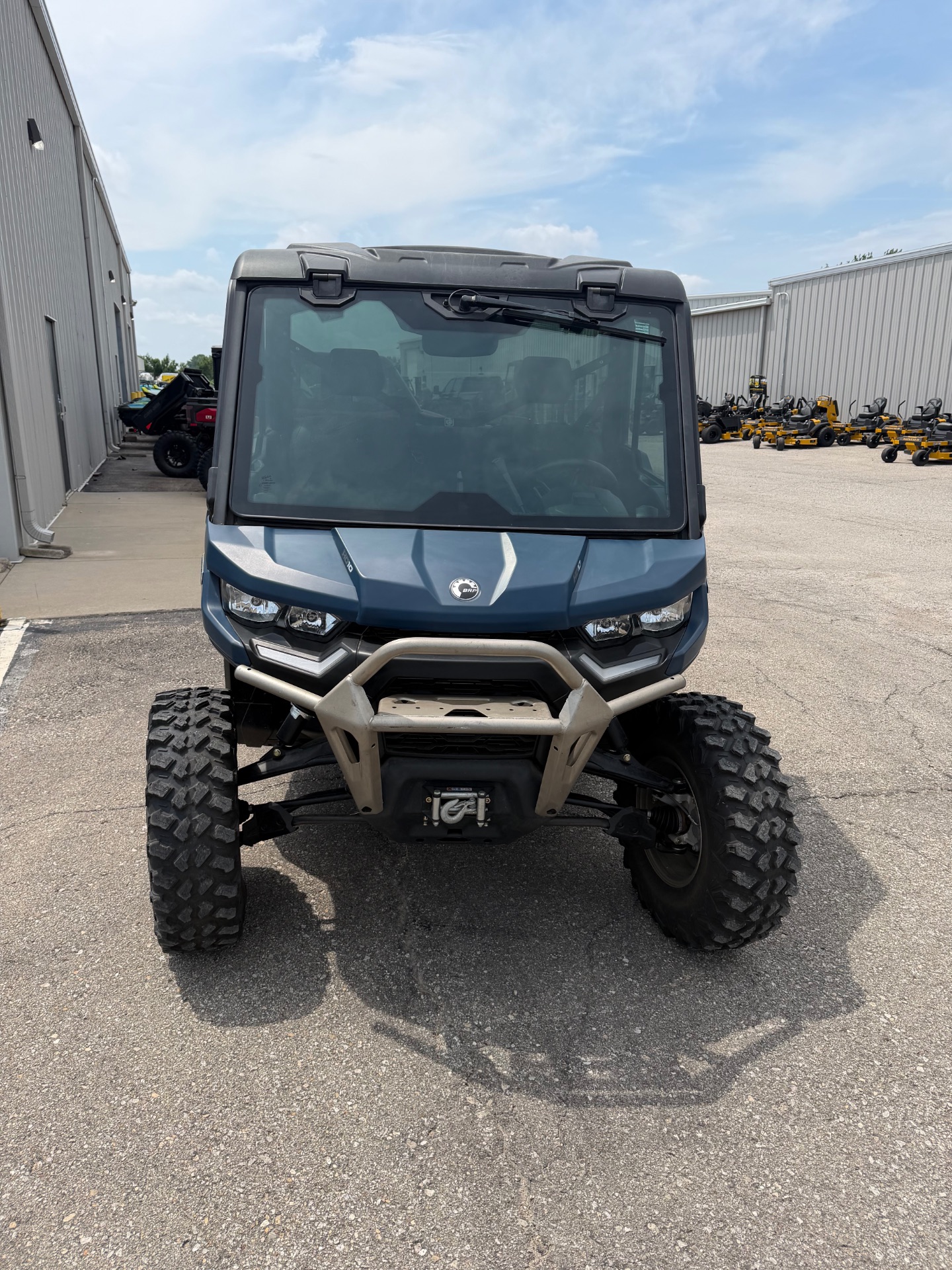 2025 Can-Am Defender Limited in Topeka, Kansas - Photo 2