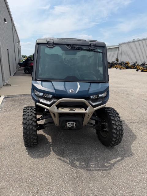 2025 Can-Am Defender Limited in Topeka, Kansas - Photo 2