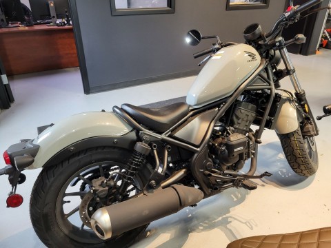 2026 Honda Rebel 300 E-Clutch in Topeka, Kansas - Photo 1