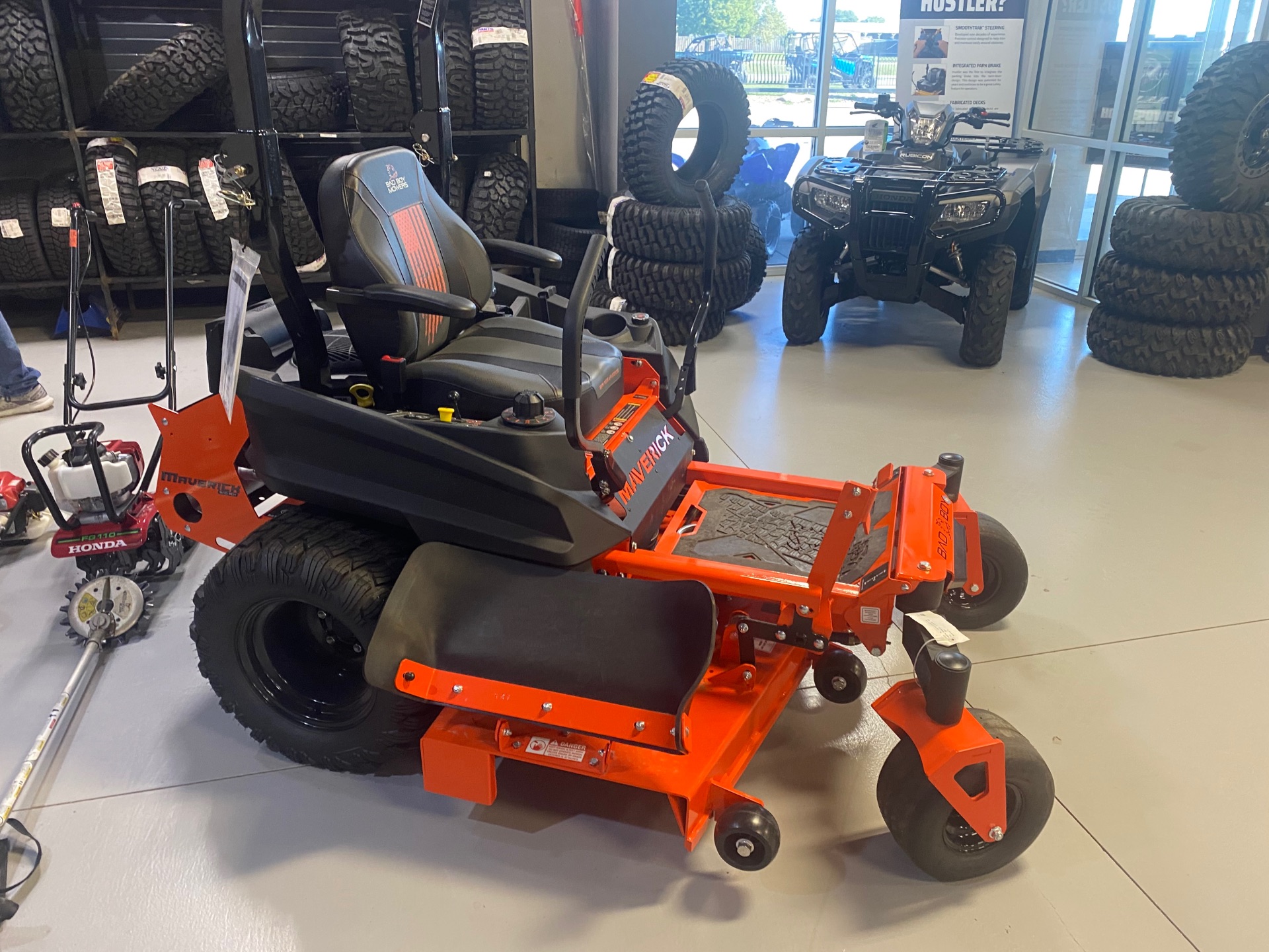 2024 Bad Boy Mowers Maverick HD 54 in. Kohler Command EFI 26.5 hp in Topeka, Kansas - Photo 3