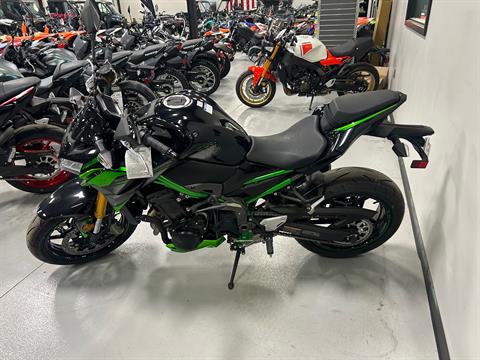 2025 Kawasaki Z900 SE ABS in Topeka, Kansas - Photo 2