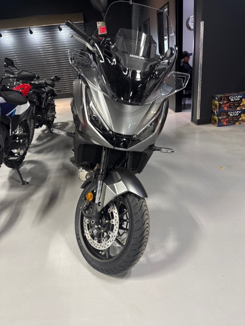 2026 Honda NT1100 DCT in Topeka, Kansas - Photo 2