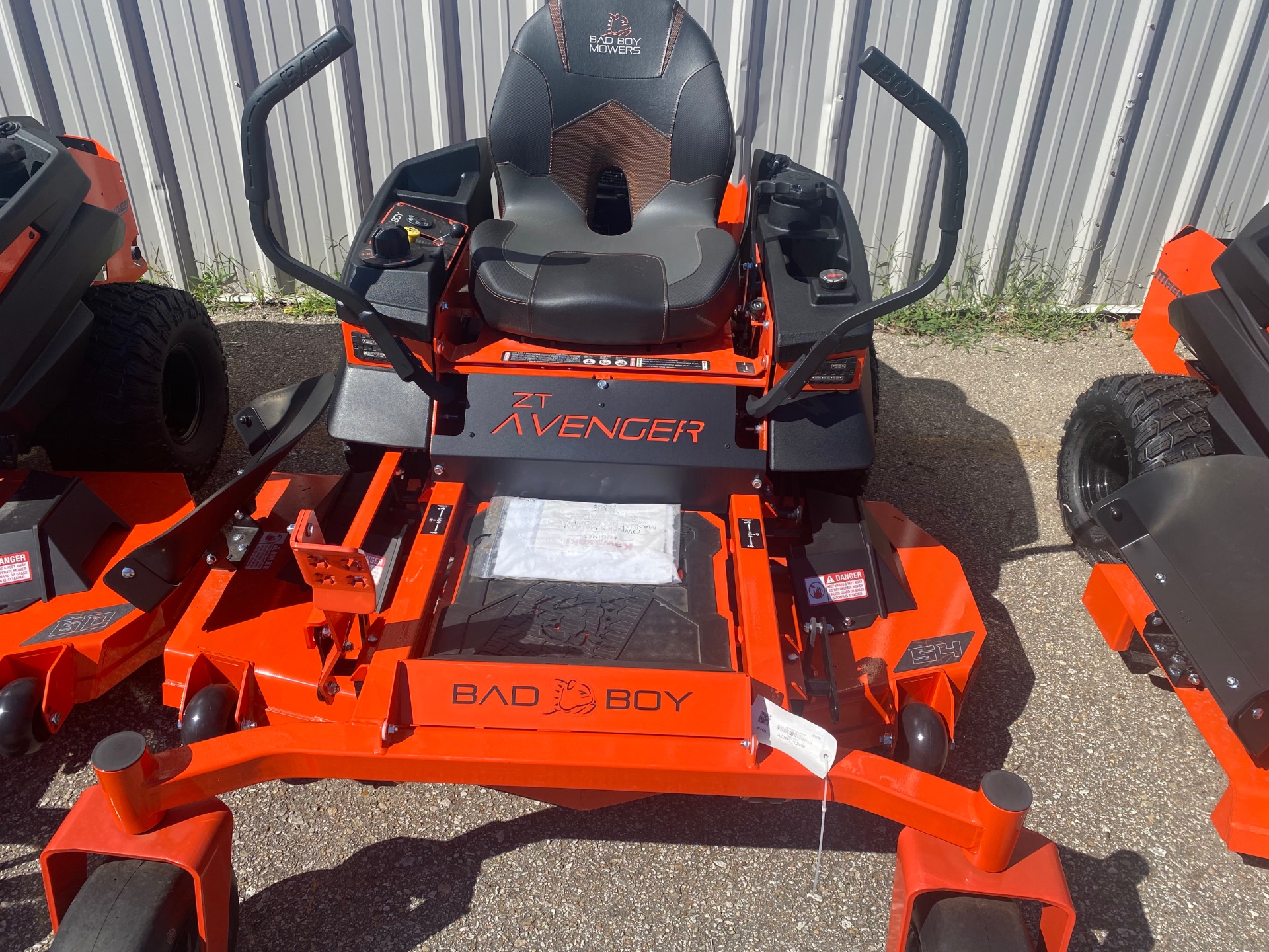 2025 Bad Boy Mowers ZT Avenger 54 in. Kohler Pro 7000 KT745 26 hp in Topeka, Kansas - Photo 2