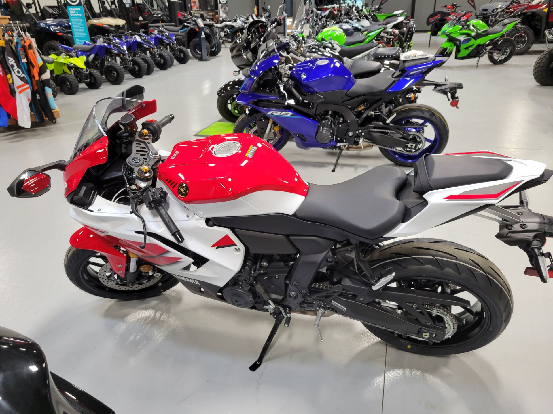 2026 Yamaha YZF-R7 4