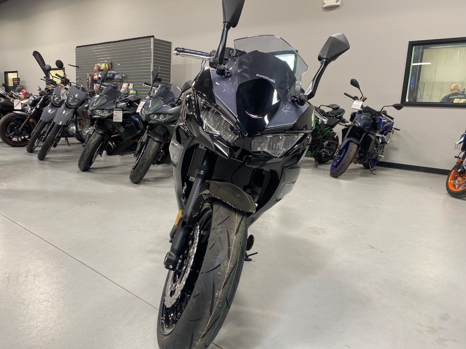 2025 Kawasaki Ninja 650 in Topeka, Kansas - Photo 3
