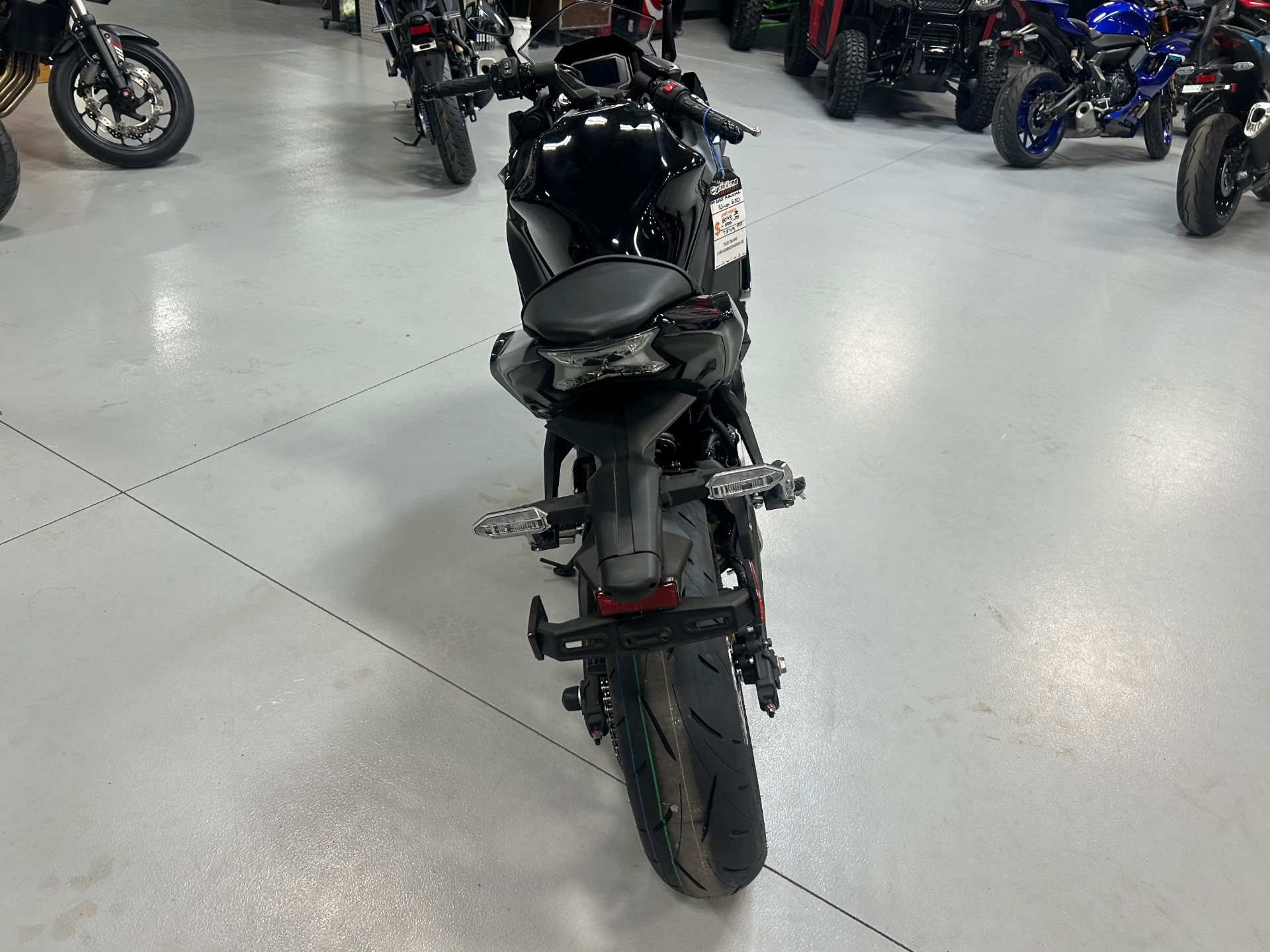 2025 Kawasaki Ninja 650 in Topeka, Kansas - Photo 7