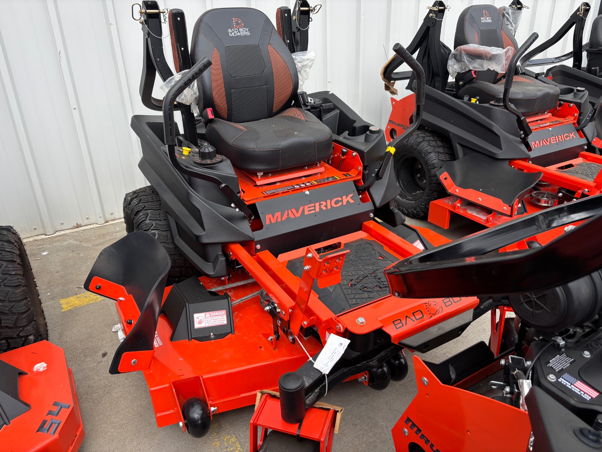 2026 Bad Boy Mowers Maverick 54 in. Kohler Confidant ZT740 25 hp in Topeka, Kansas - Photo 2
