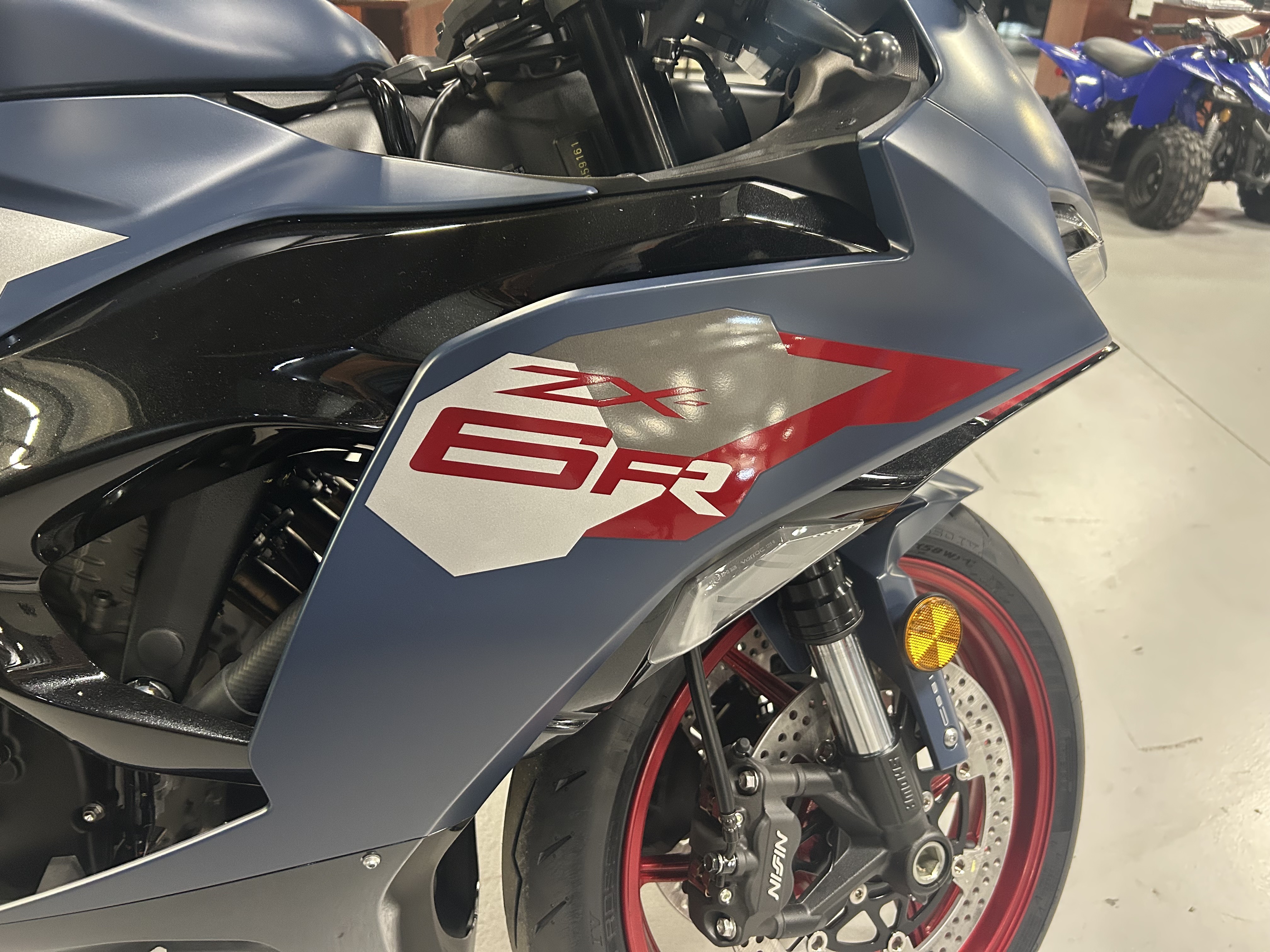 2027 Kawasaki Ninja® ZX-6R ABS 3