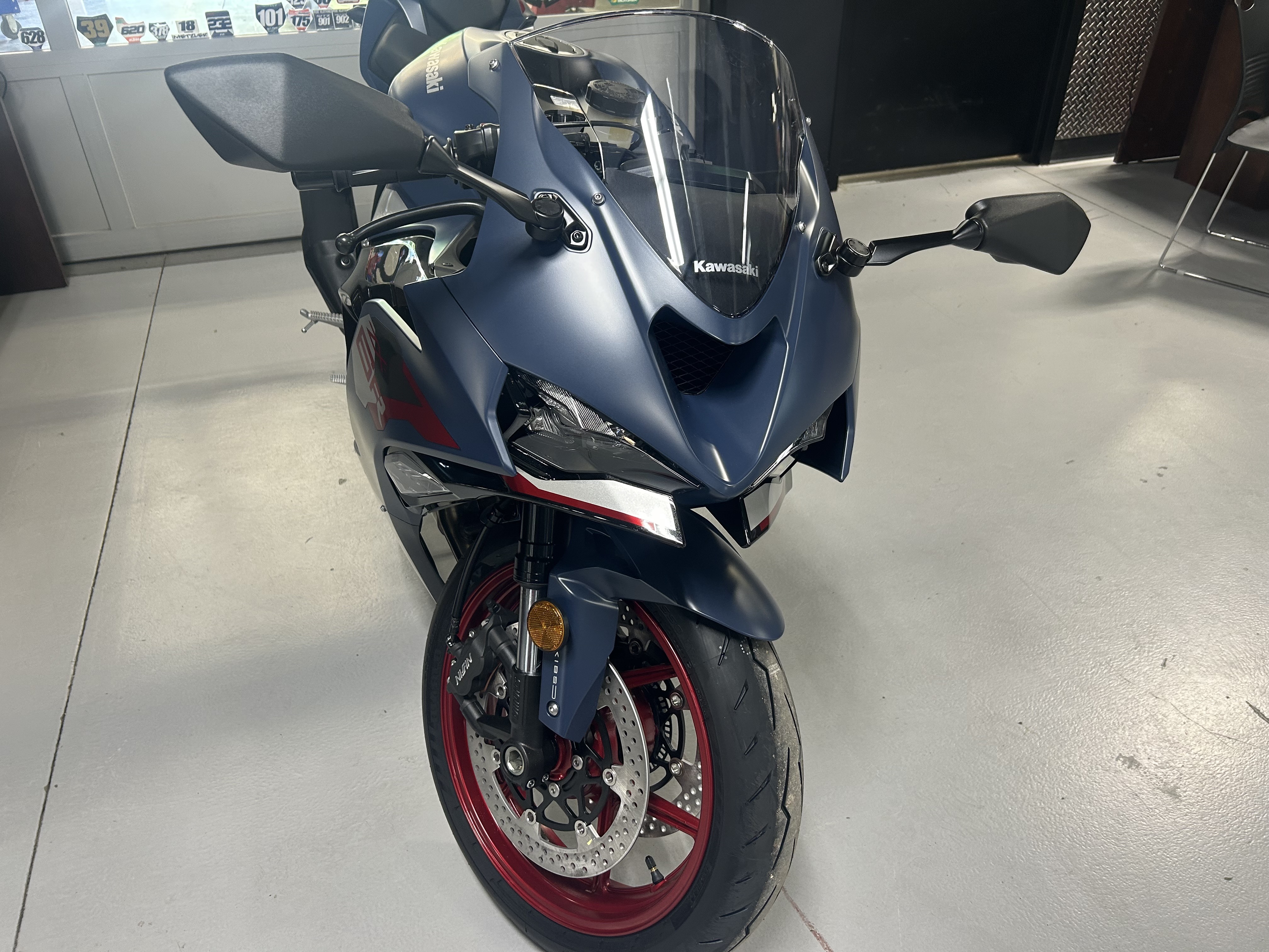 2027 Kawasaki Ninja® ZX-6R ABS 4