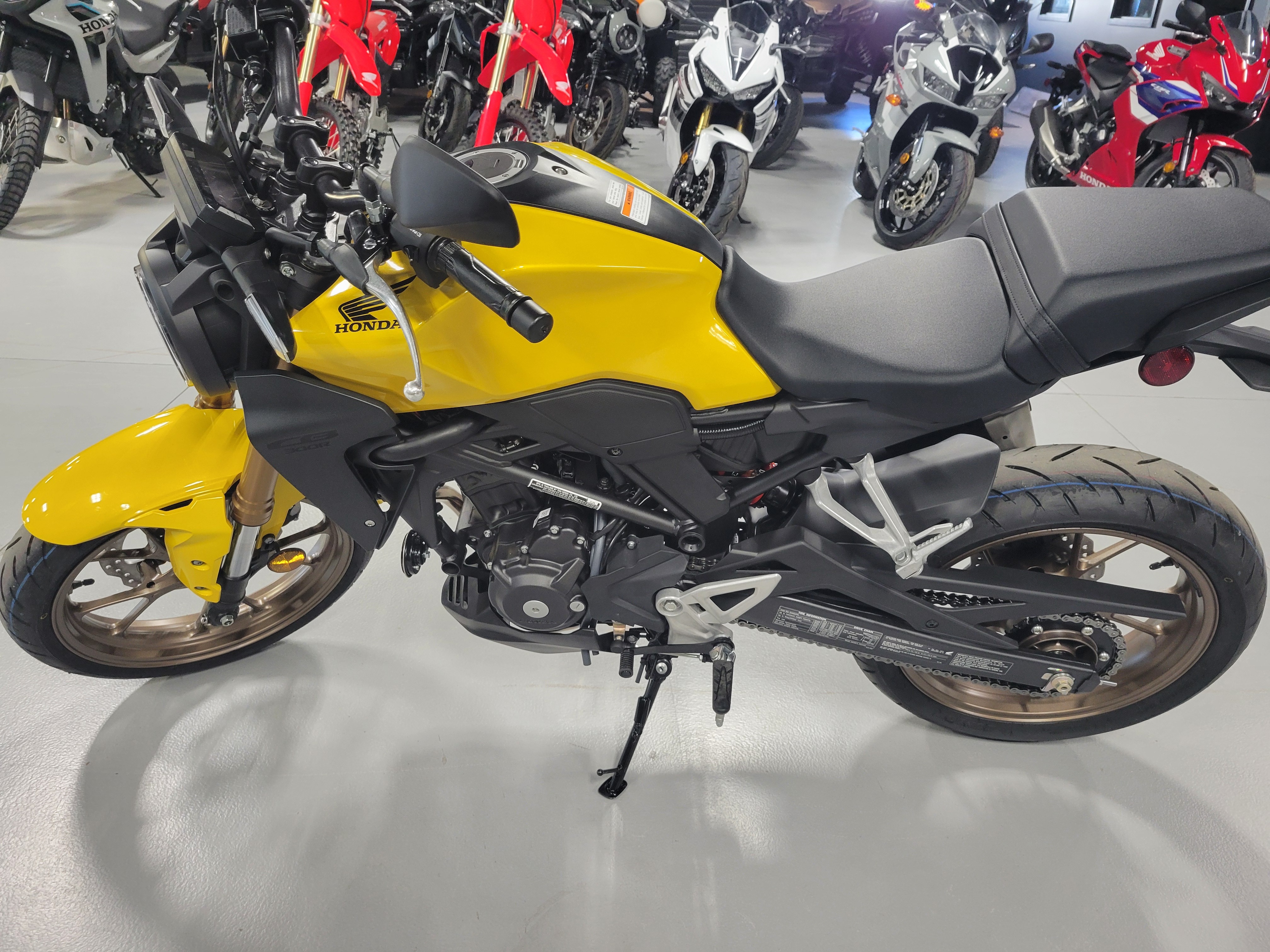 2026 CB300R ABS