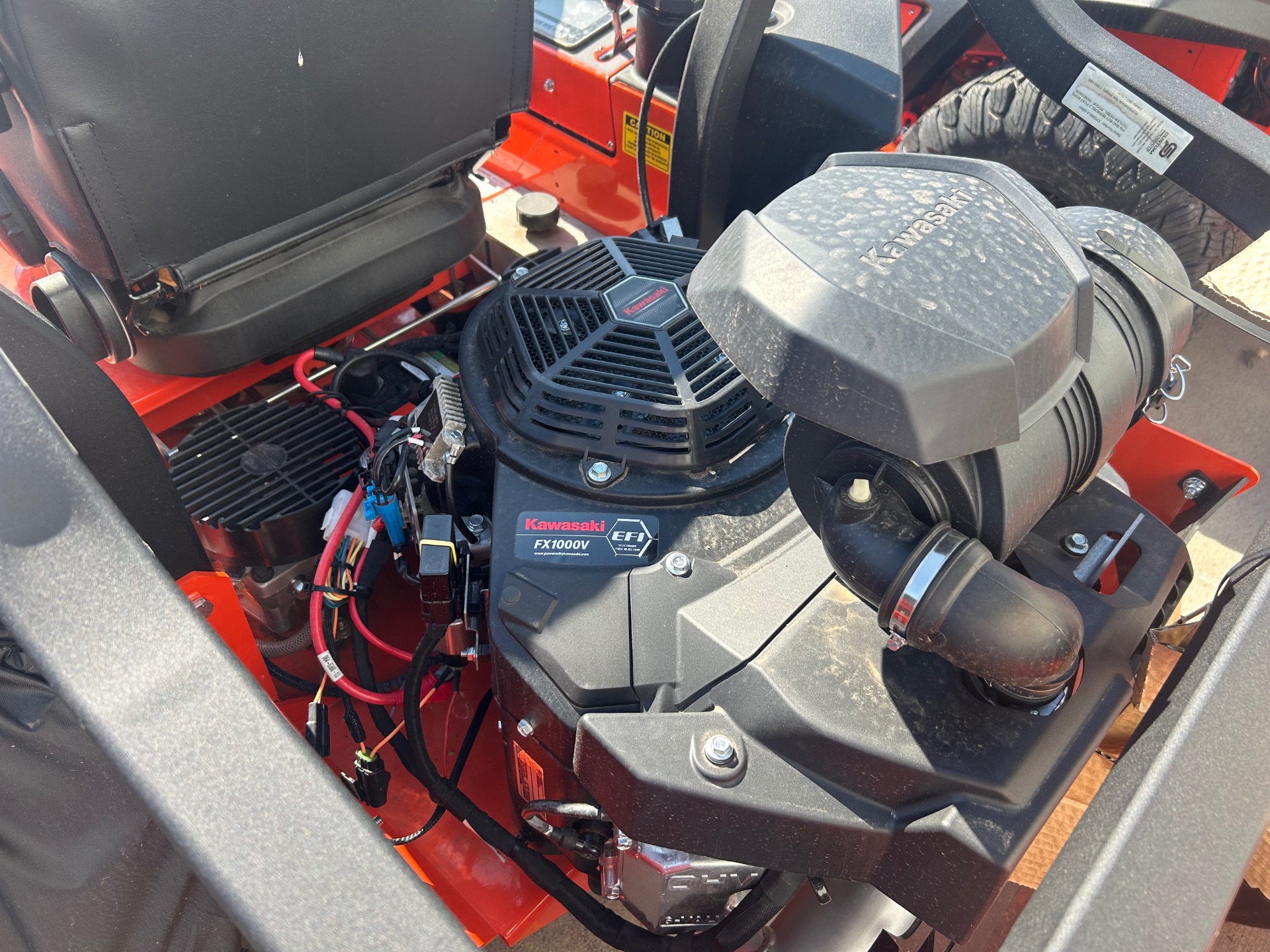 2026 Bad Boy Mowers Rogue 61 in. Kawasaki FX1000V EFI 38.5 hp in Topeka, Kansas - Photo 3