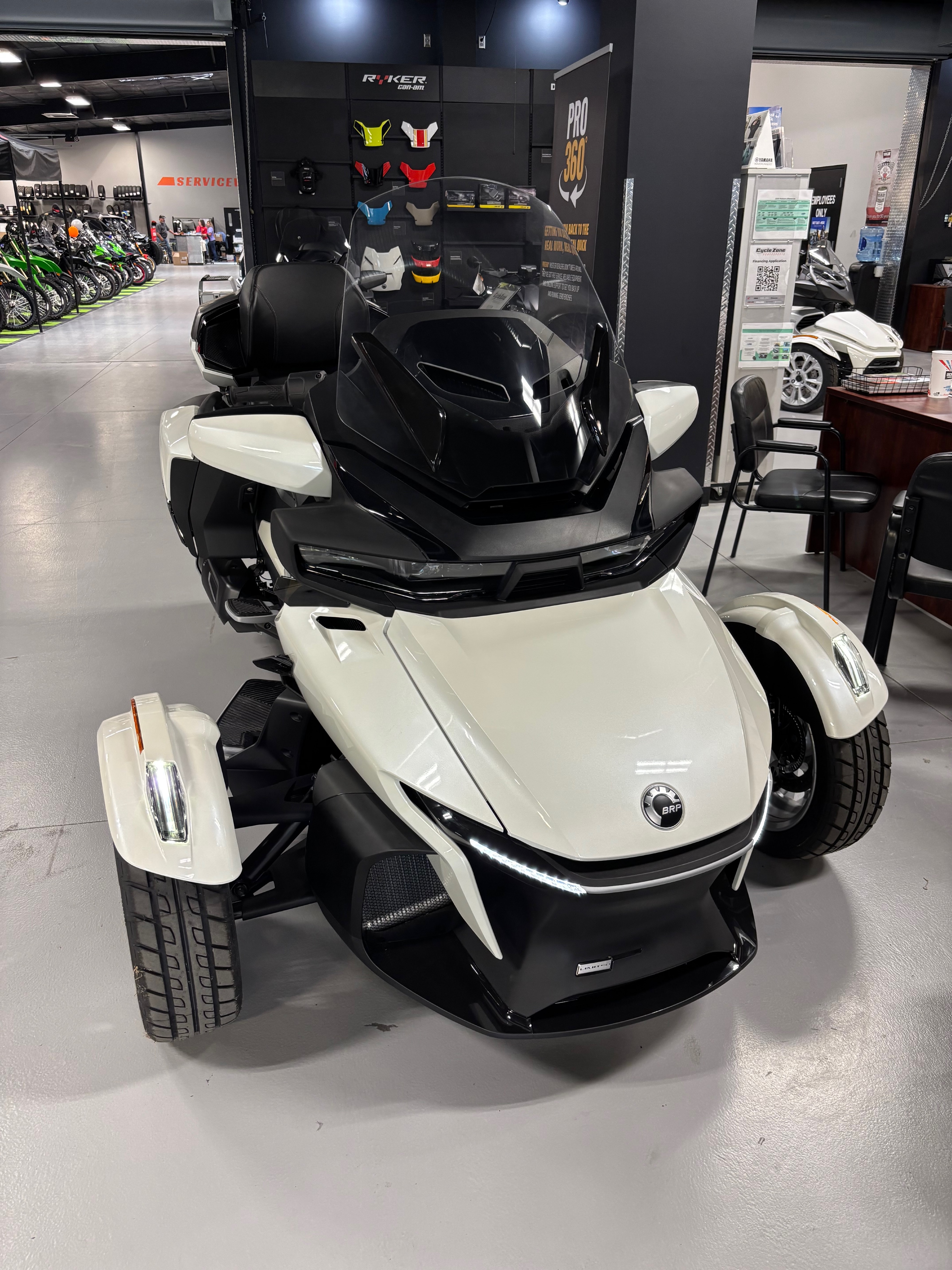 2026 Can-Am™ Spyder RT Limited 3