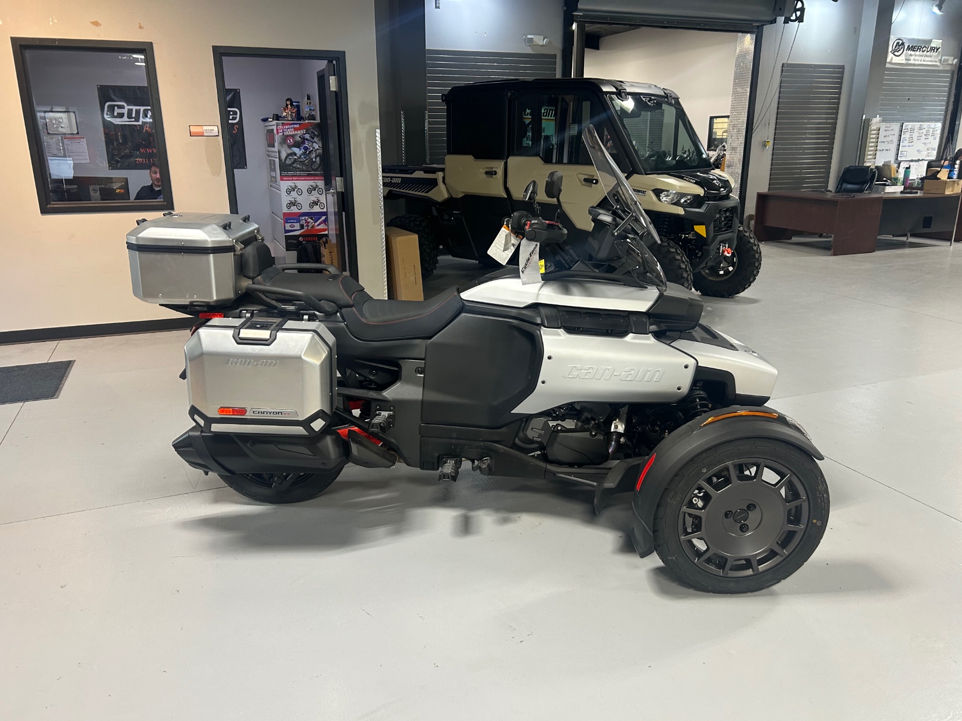 2025 Can-Am Canyon XT in Topeka, Kansas - Photo 2