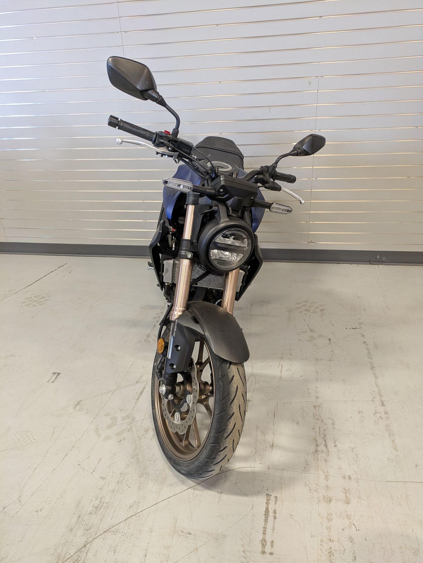 2022 Honda CB300R ABS in Topeka, Kansas - Photo 2