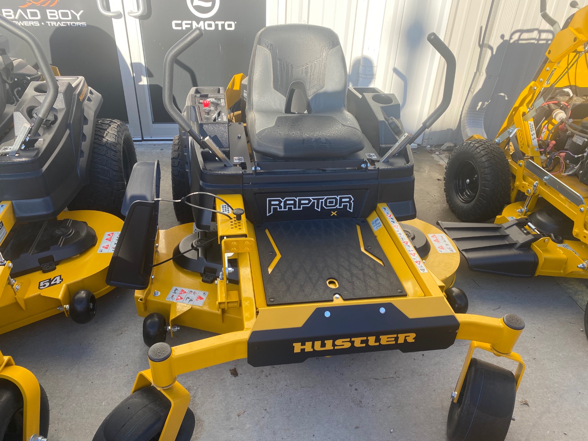 2025 Hustler Turf Equipment Raptor X 54 in. Kawasaki FR651 21.5 hp in Topeka, Kansas - Photo 1