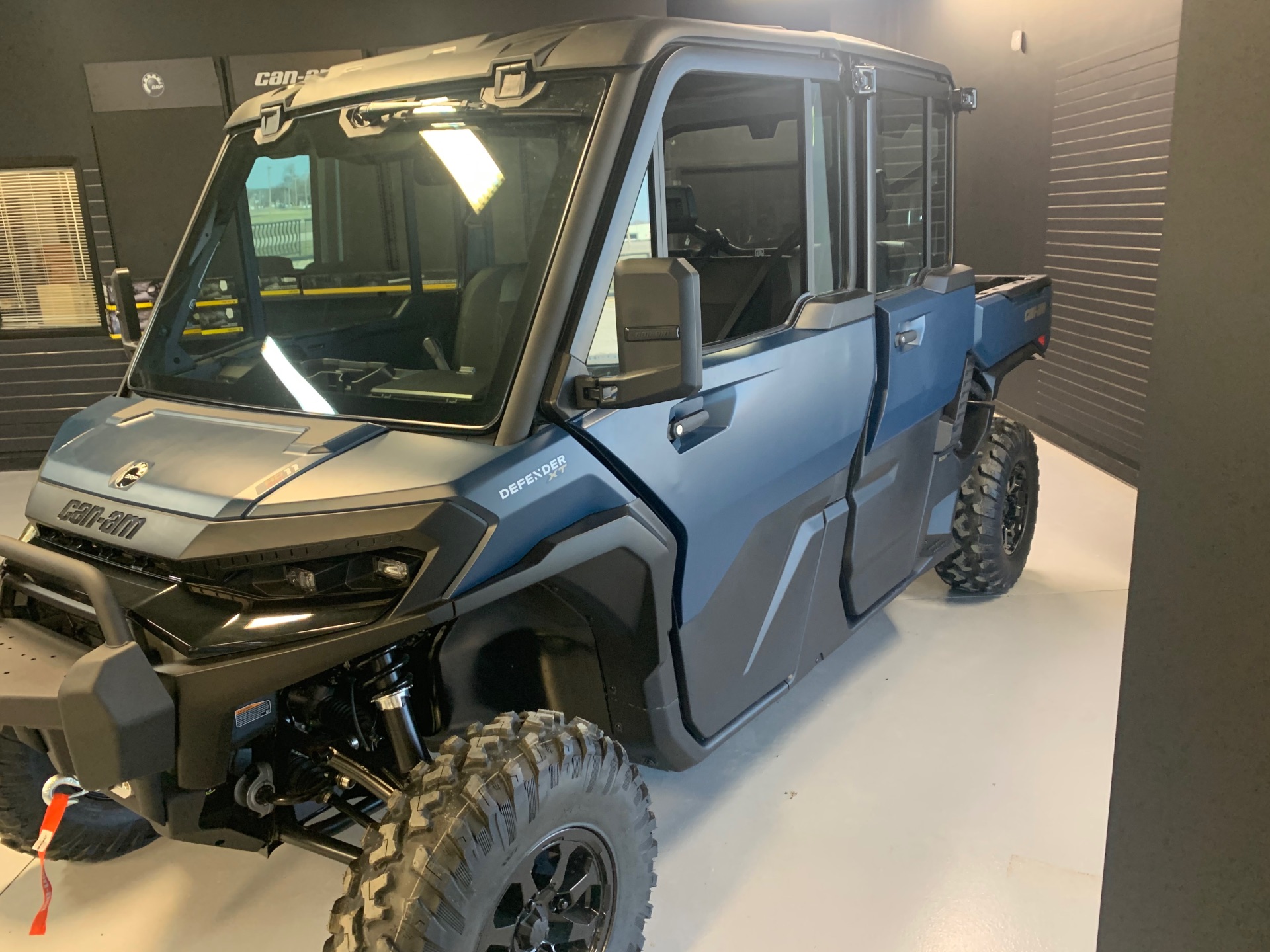 2026 Can-Am Defender MAX XT CAB HD11 in Topeka, Kansas - Photo 2
