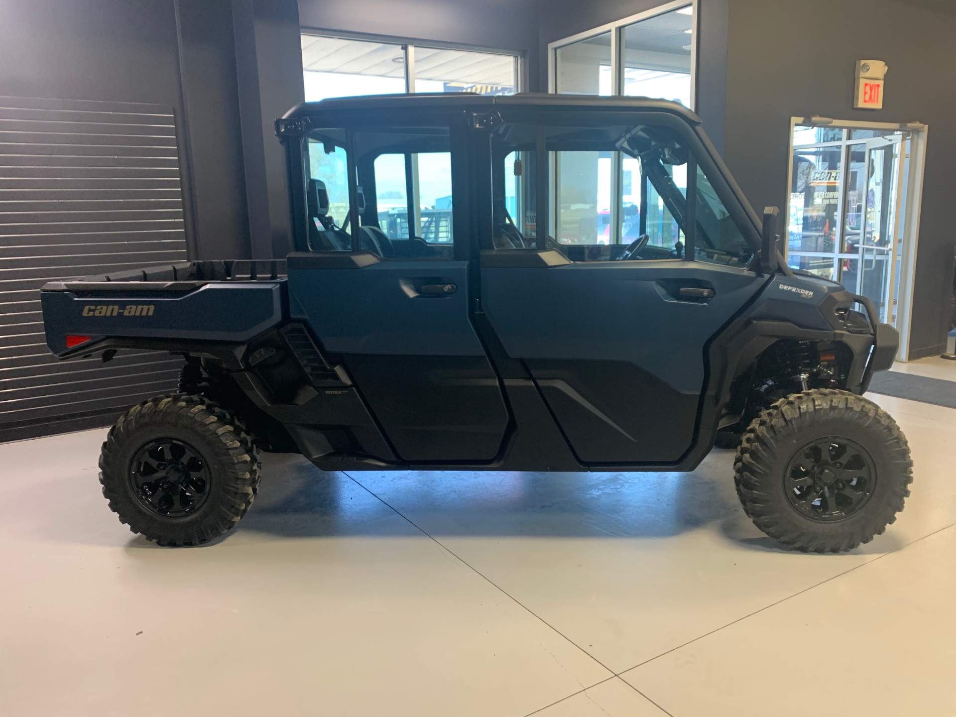 2026 Can-Am Defender MAX XT CAB HD11 in Topeka, Kansas - Photo 5