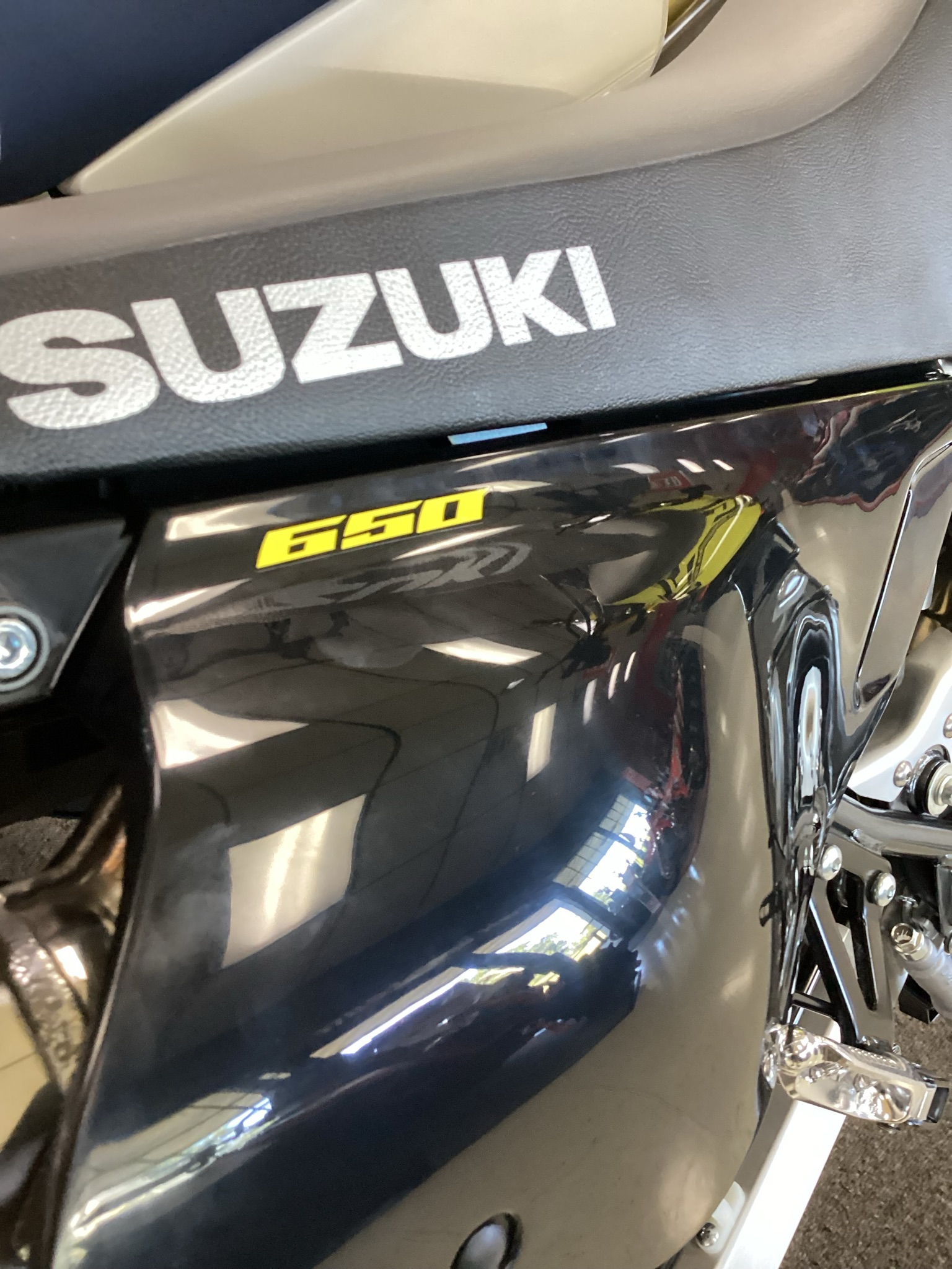 2027 Suzuki DR650S 3