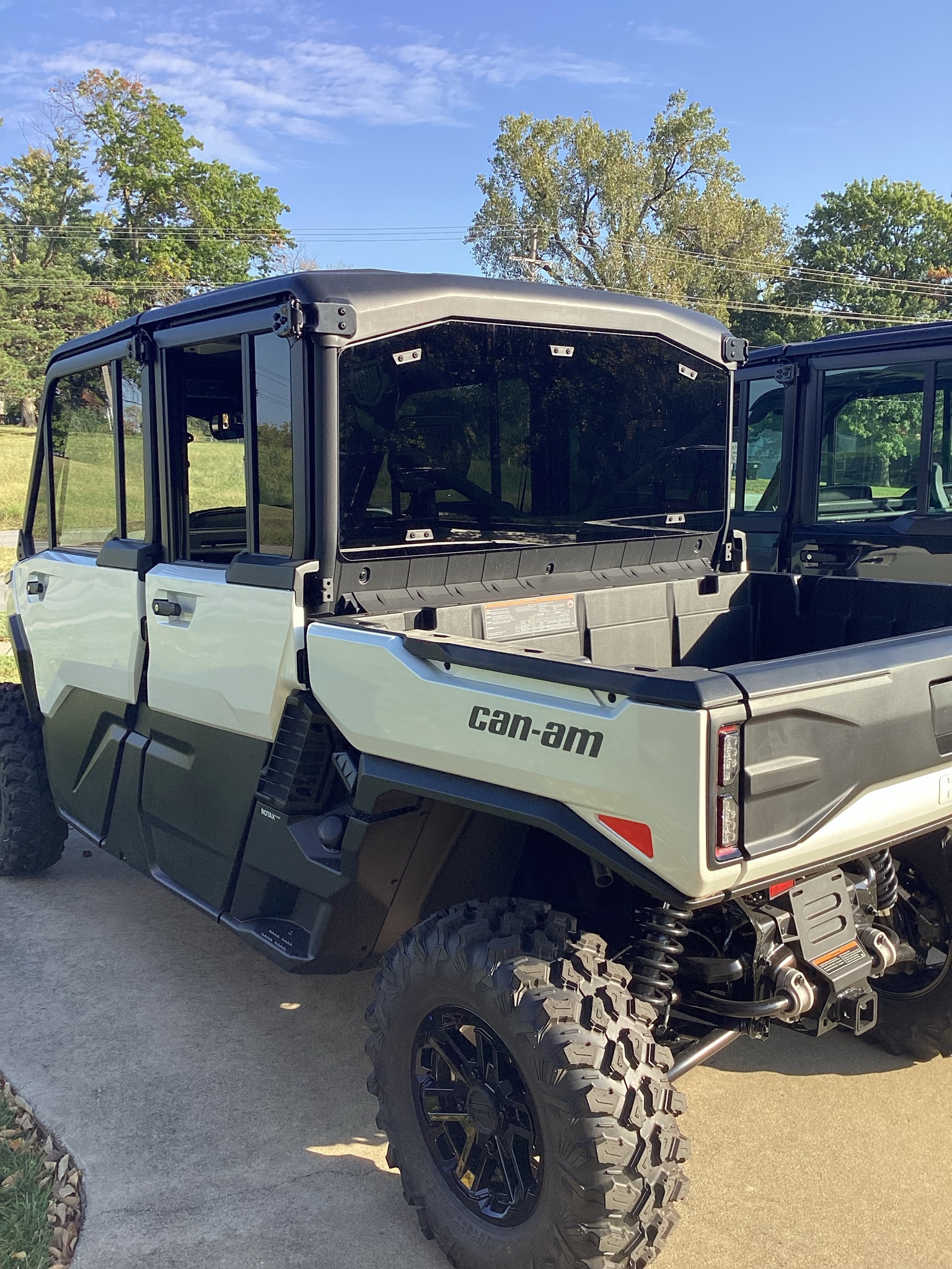 2026 Defender MAX Limited HD11
