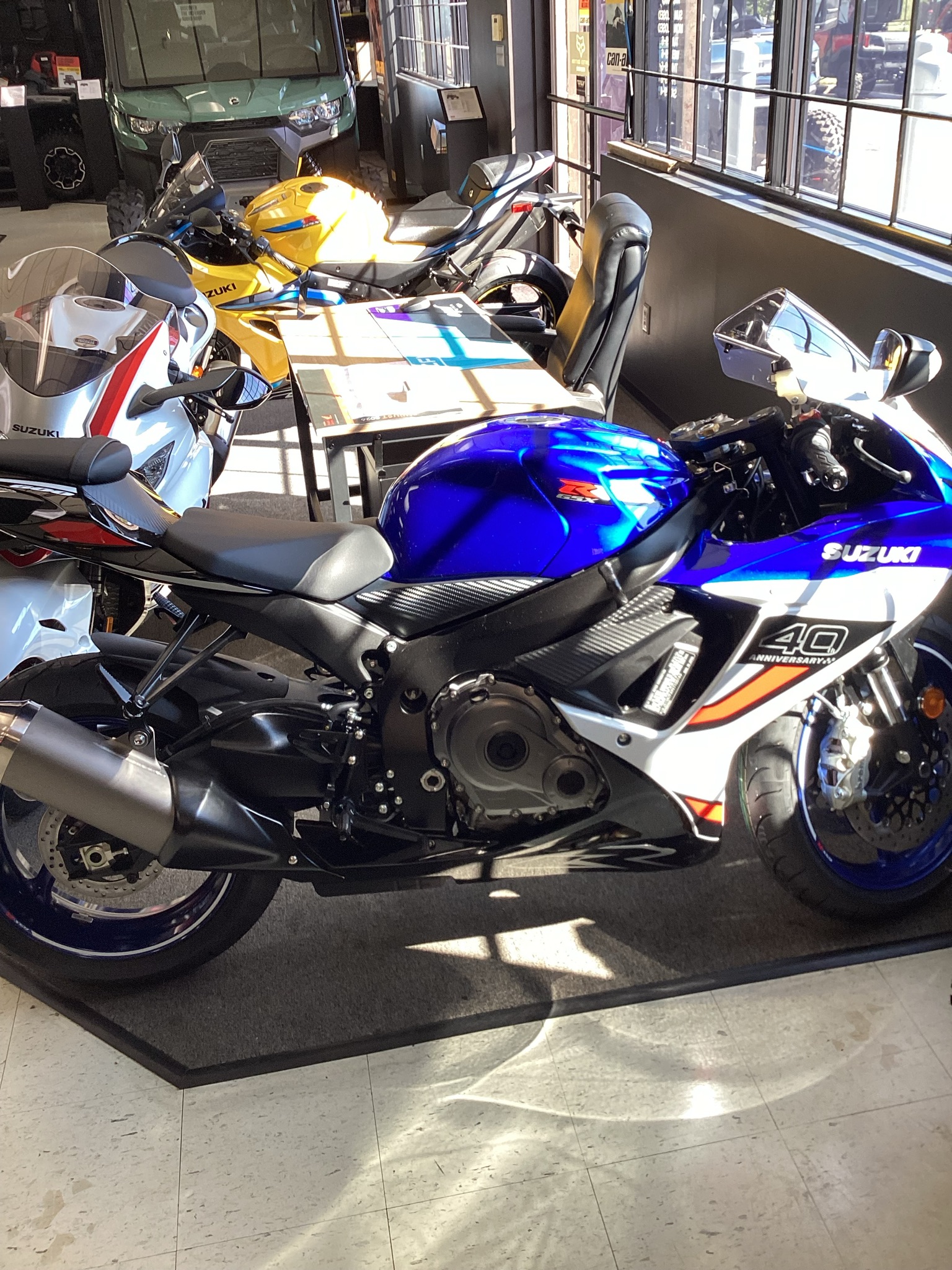 2027 GSX-R600Z 40th Anniversary Edition