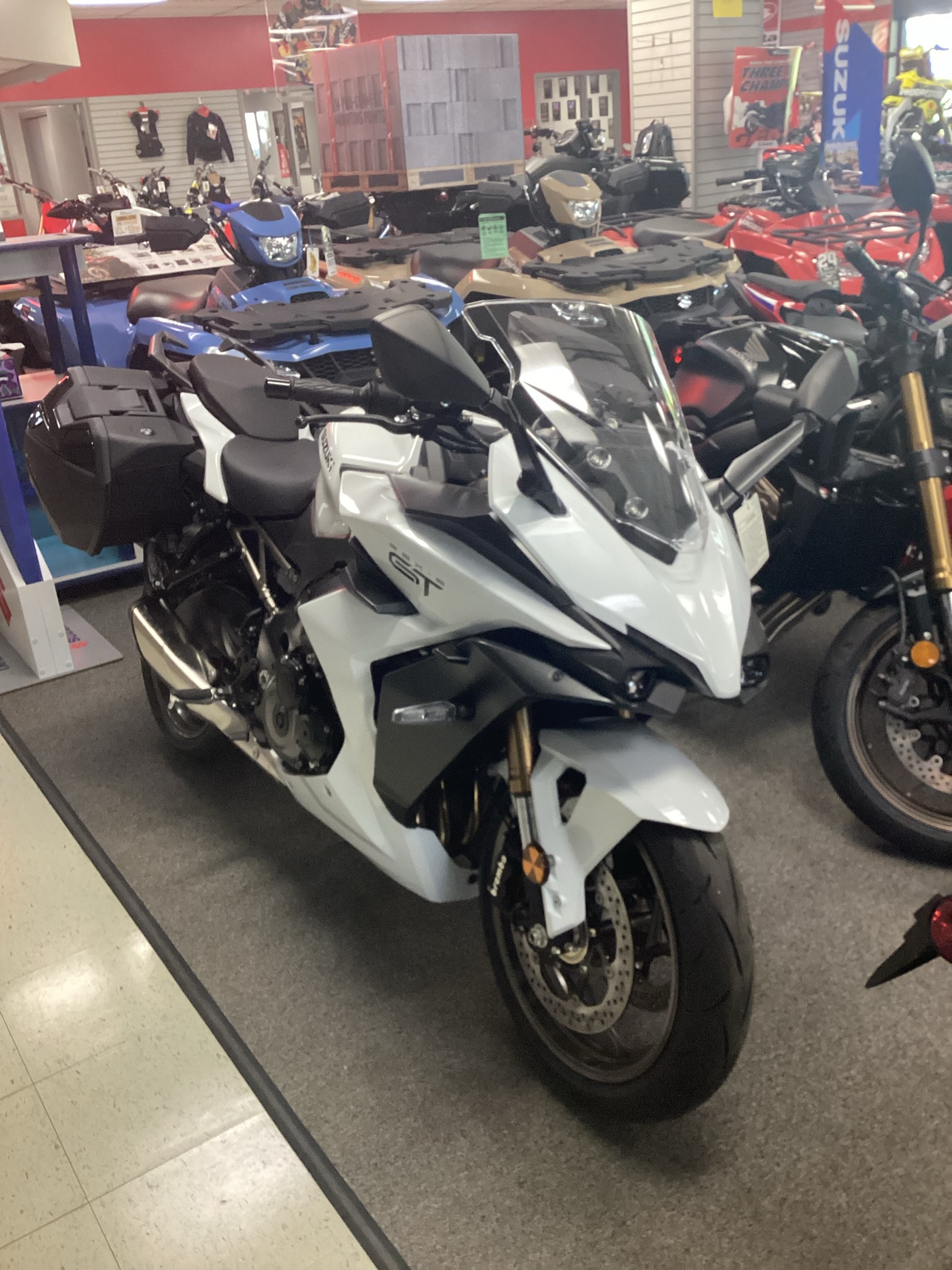 2026 GSX-S1000GT+