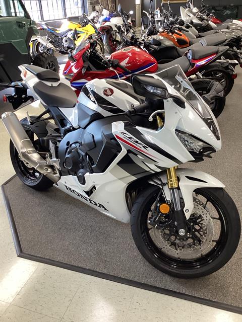 2027 Honda CBR1000RR — photo 1 of 10