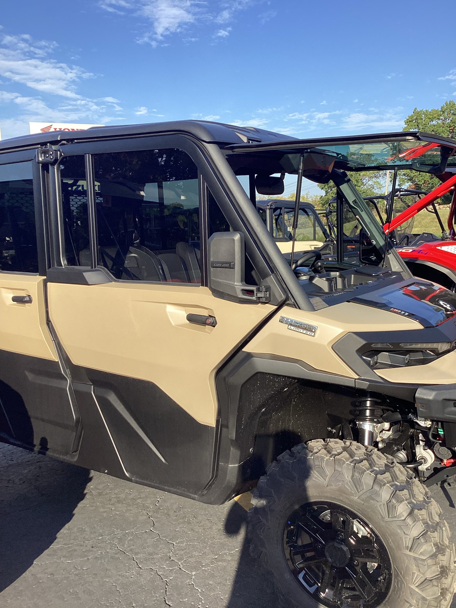 2027 Defender XU MAX Limited HD11