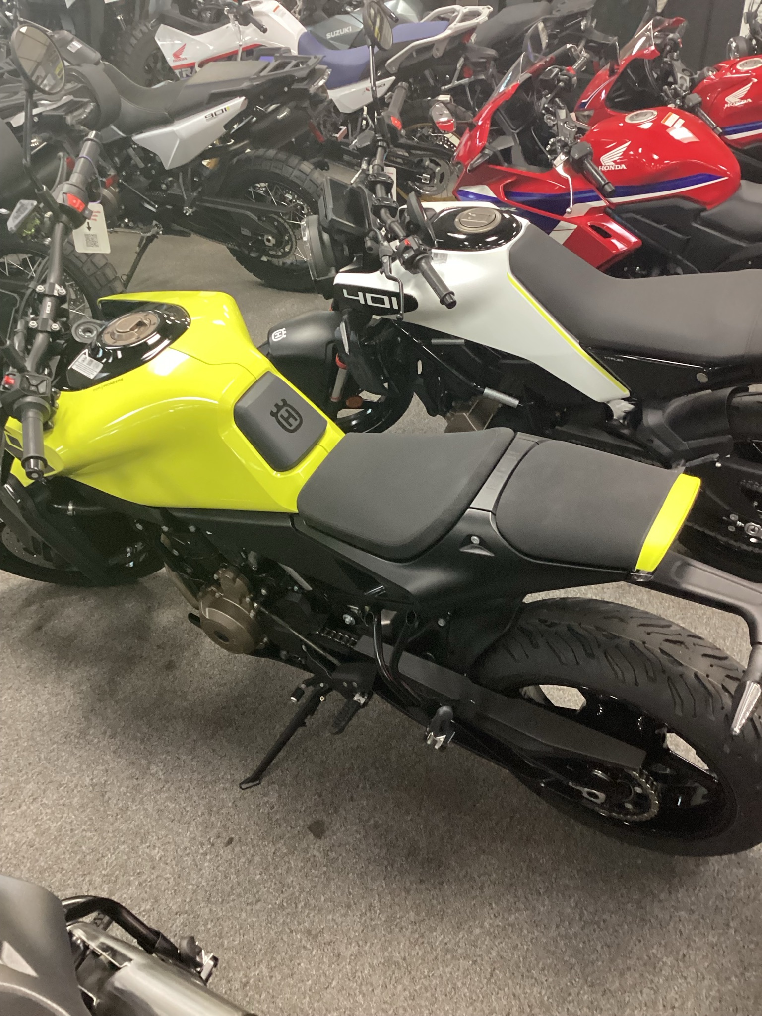 2026 Husqvarna Vitpilen 801 5