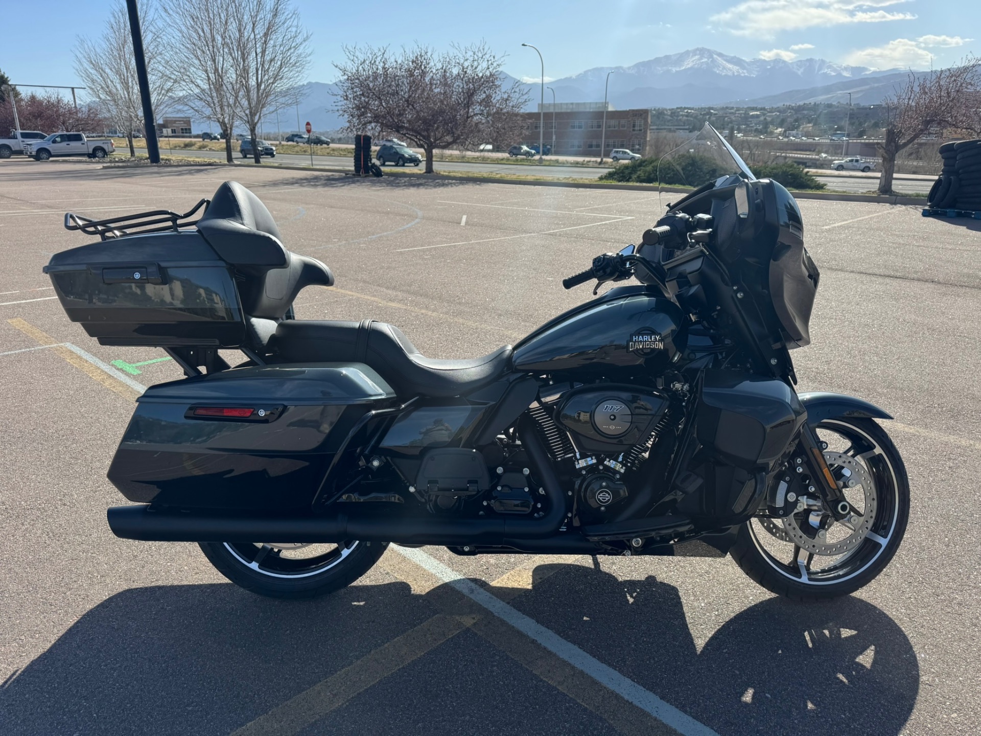 New 2025 Harley-Davidson Street Glide® | Motorcycles in