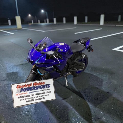 2026 Yamaha YZF-R1 — photo 1 of 4