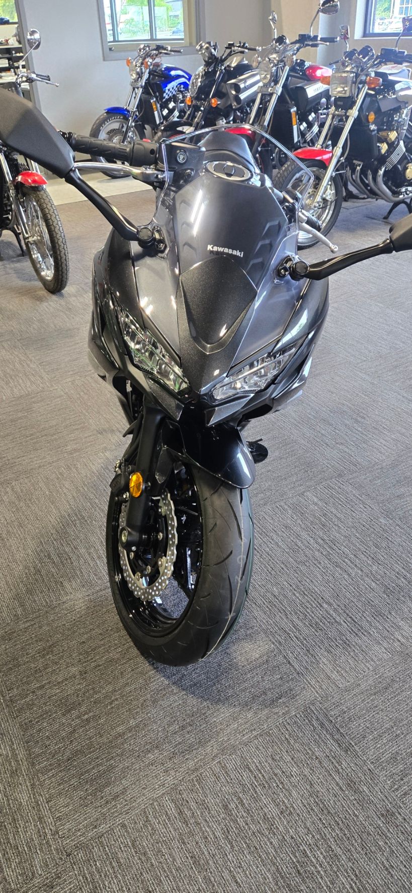 2026 Kawasaki Ninja® 650 3