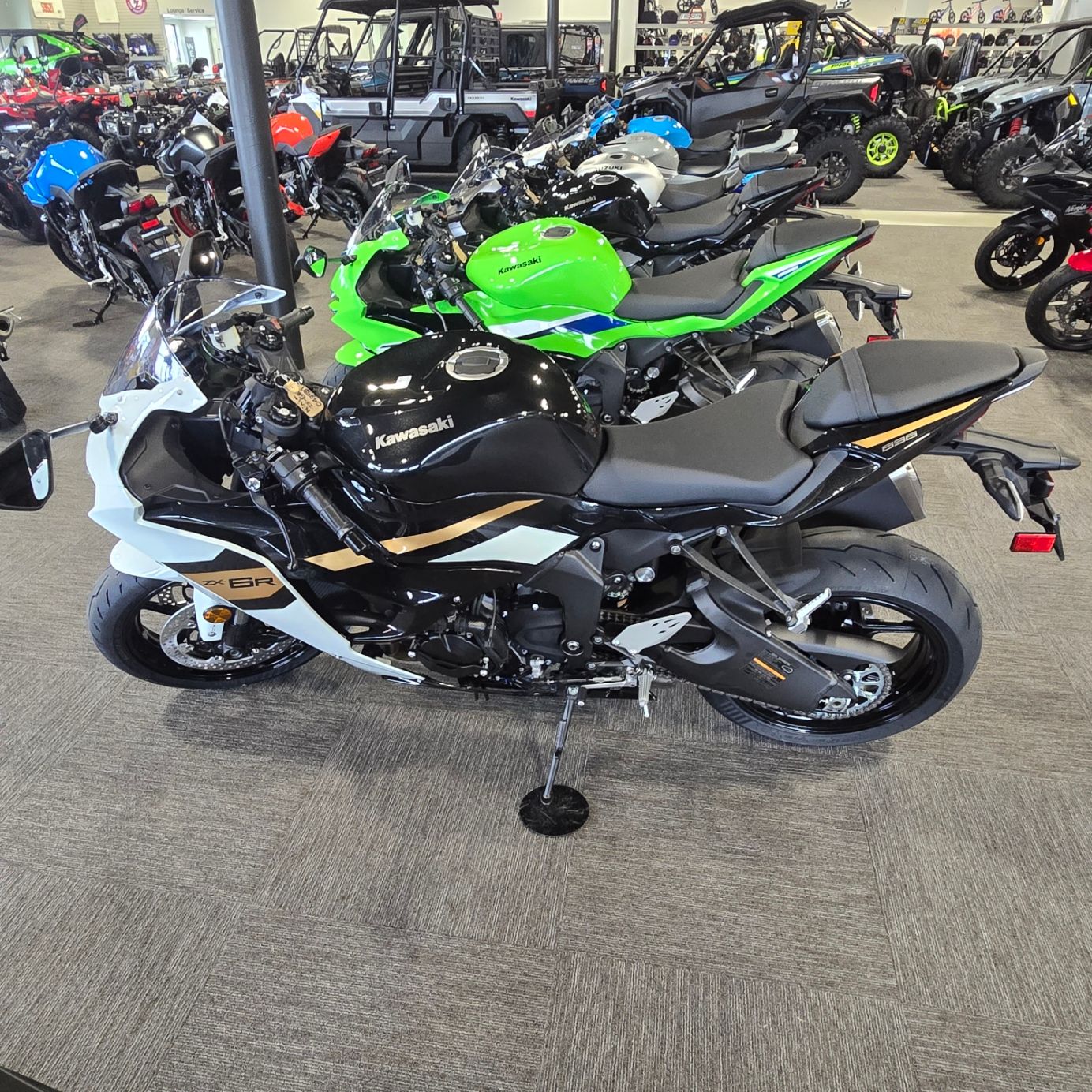 2026 Ninja® ZX-6R ABS