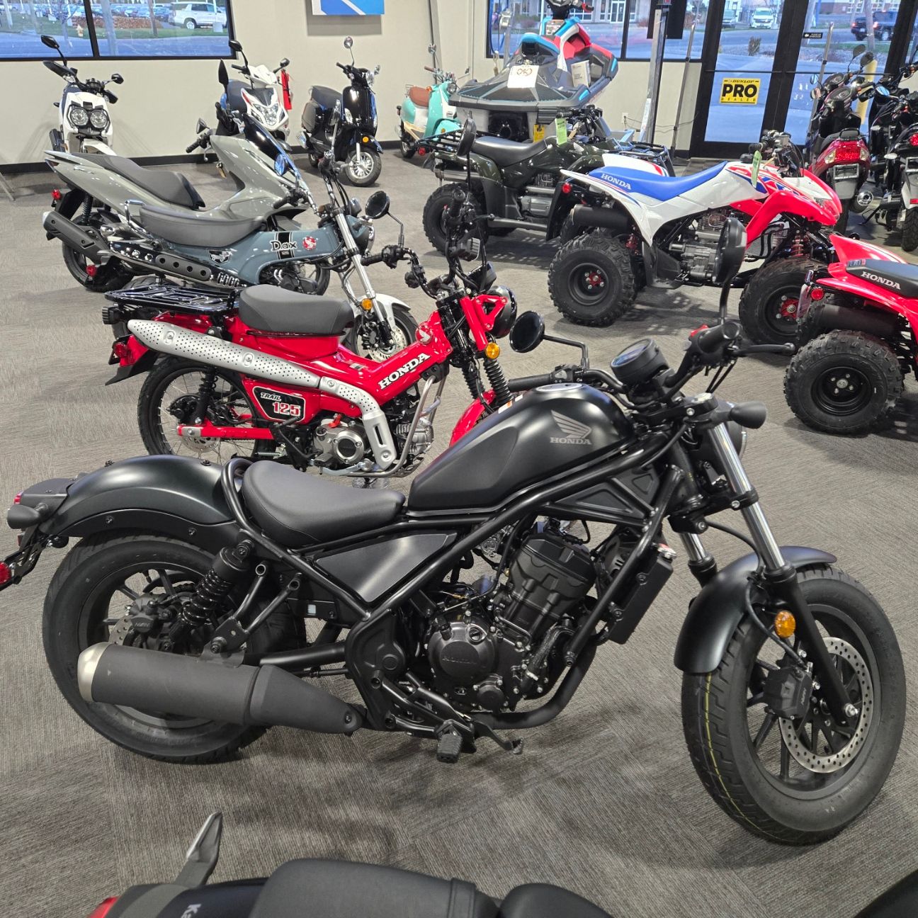 2026 Rebel 300 E-Clutch
