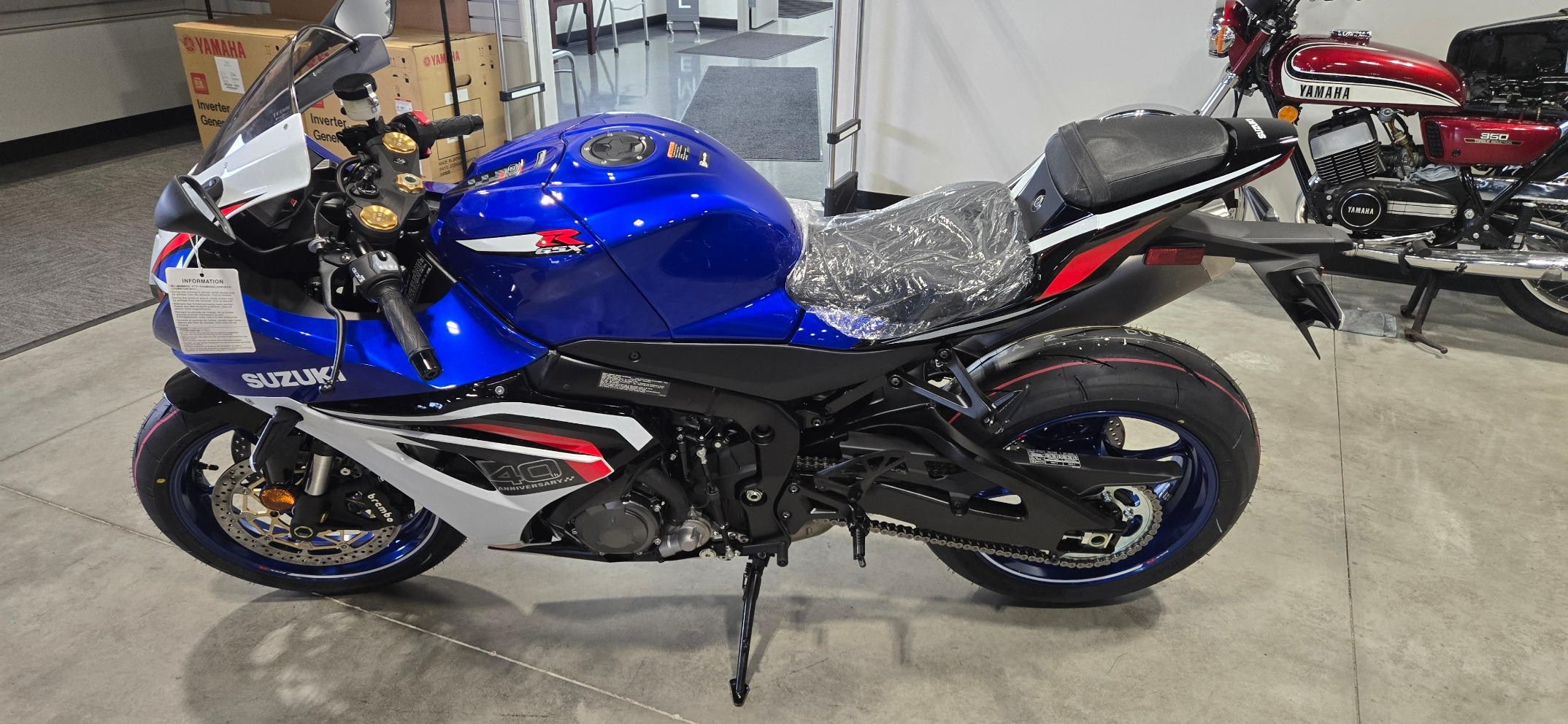 2027 Suzuki GSX-R1000 40th Anniversary Edition 3