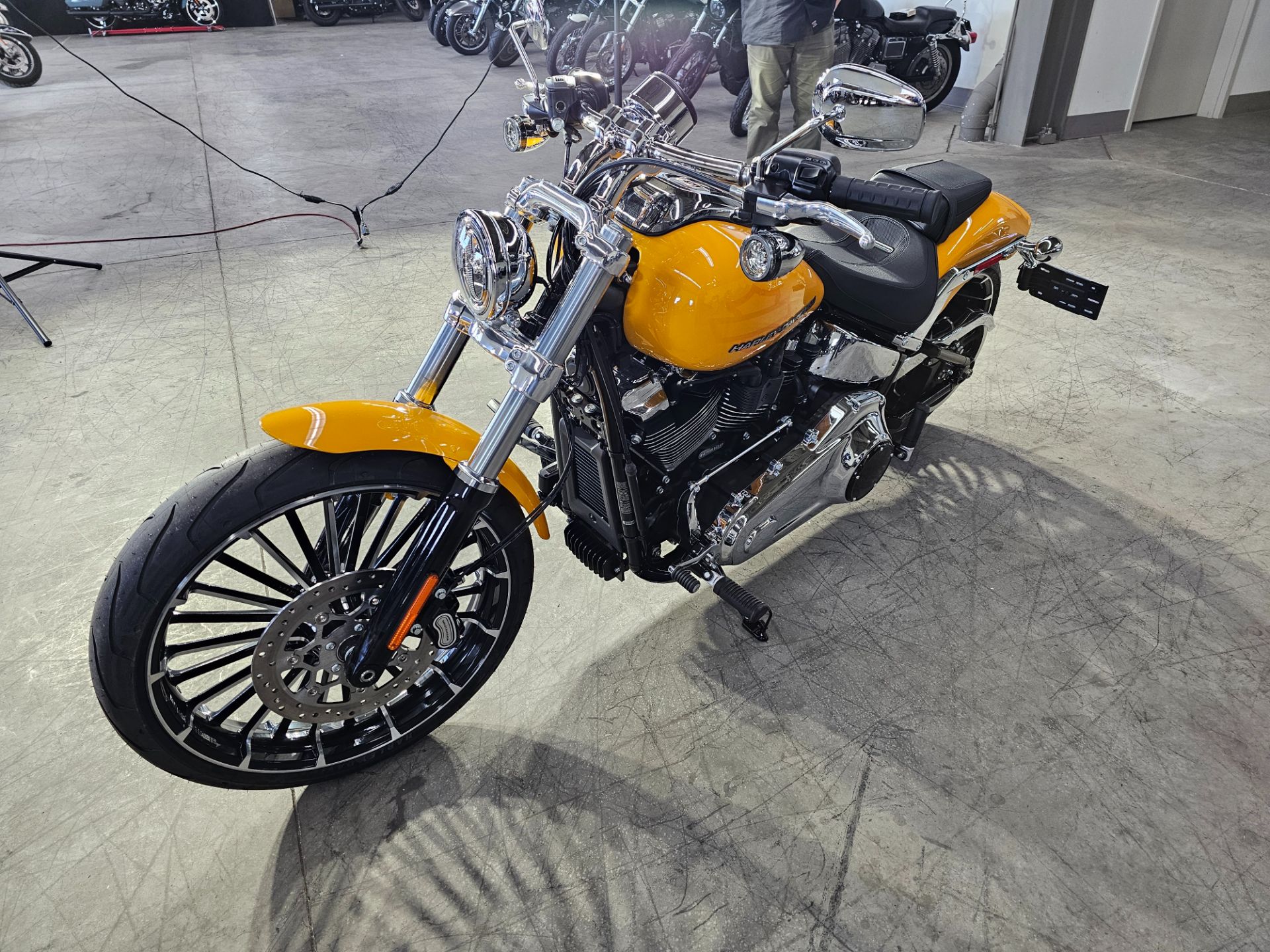 New 2025 Harley-Davidson Breakout® | Motorcycles in Flint MI | P