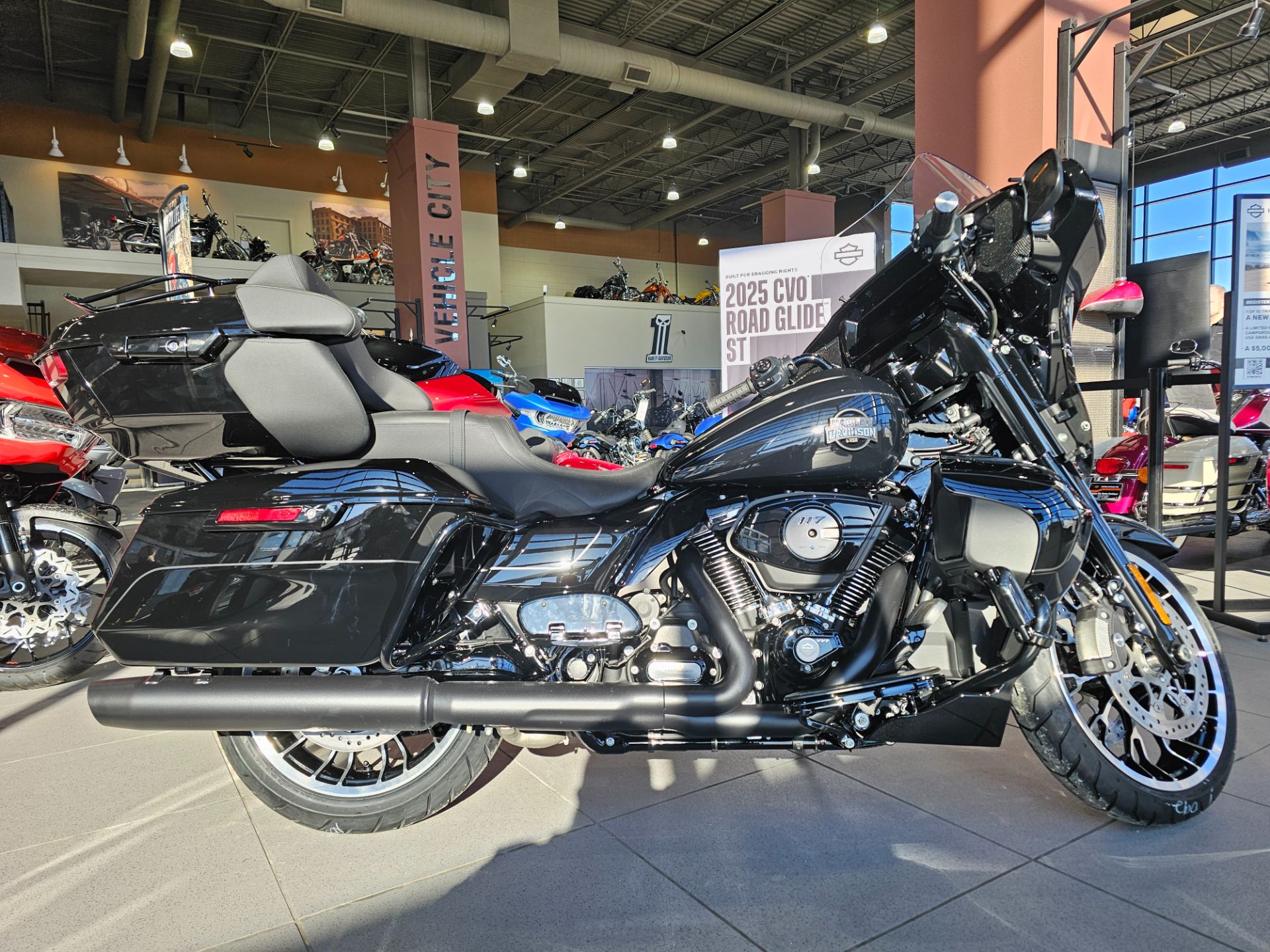 2026 Harley-Davidson Street Glide® Limited 1