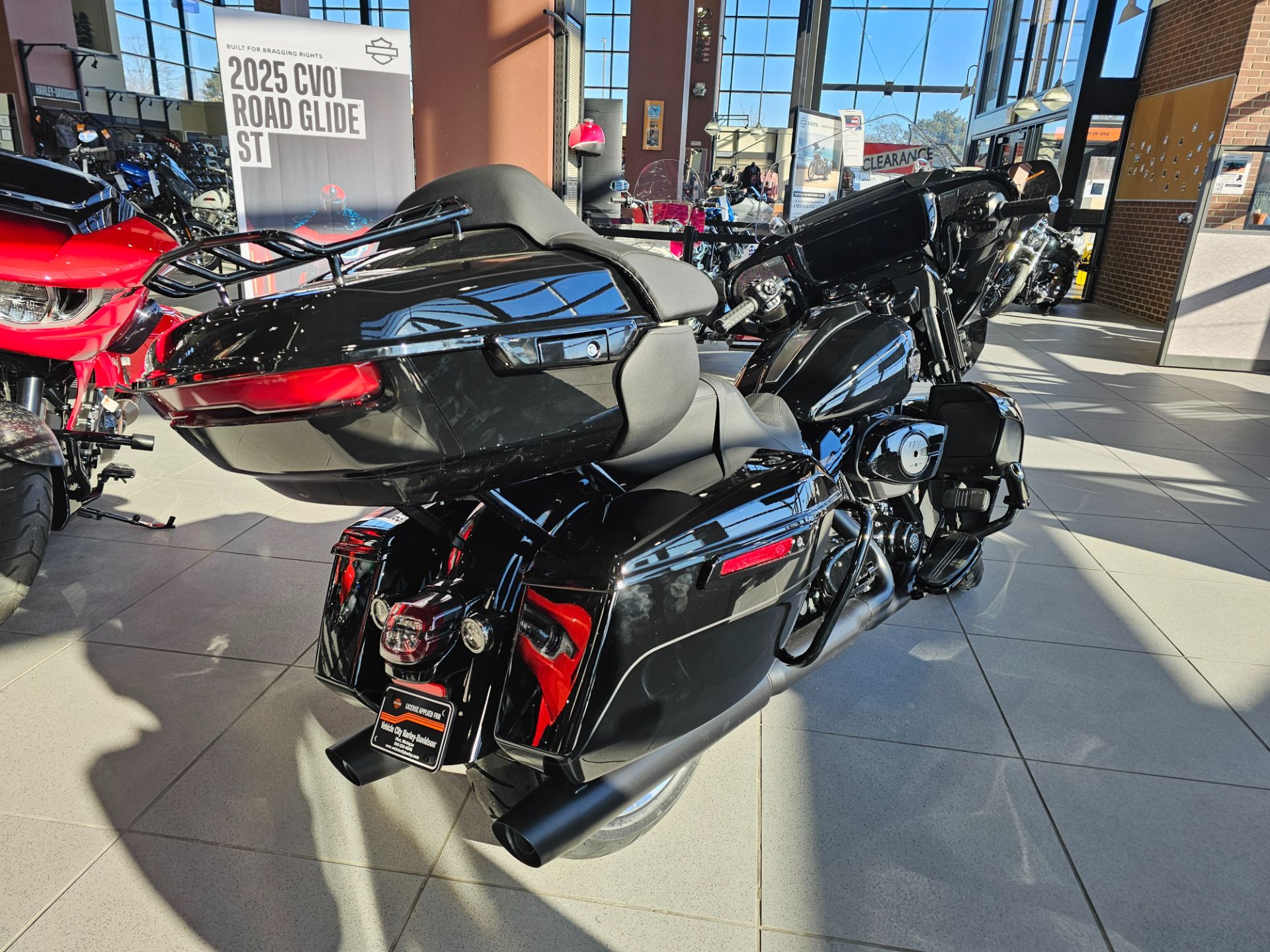 2026 Harley-Davidson Street Glide® Limited 8