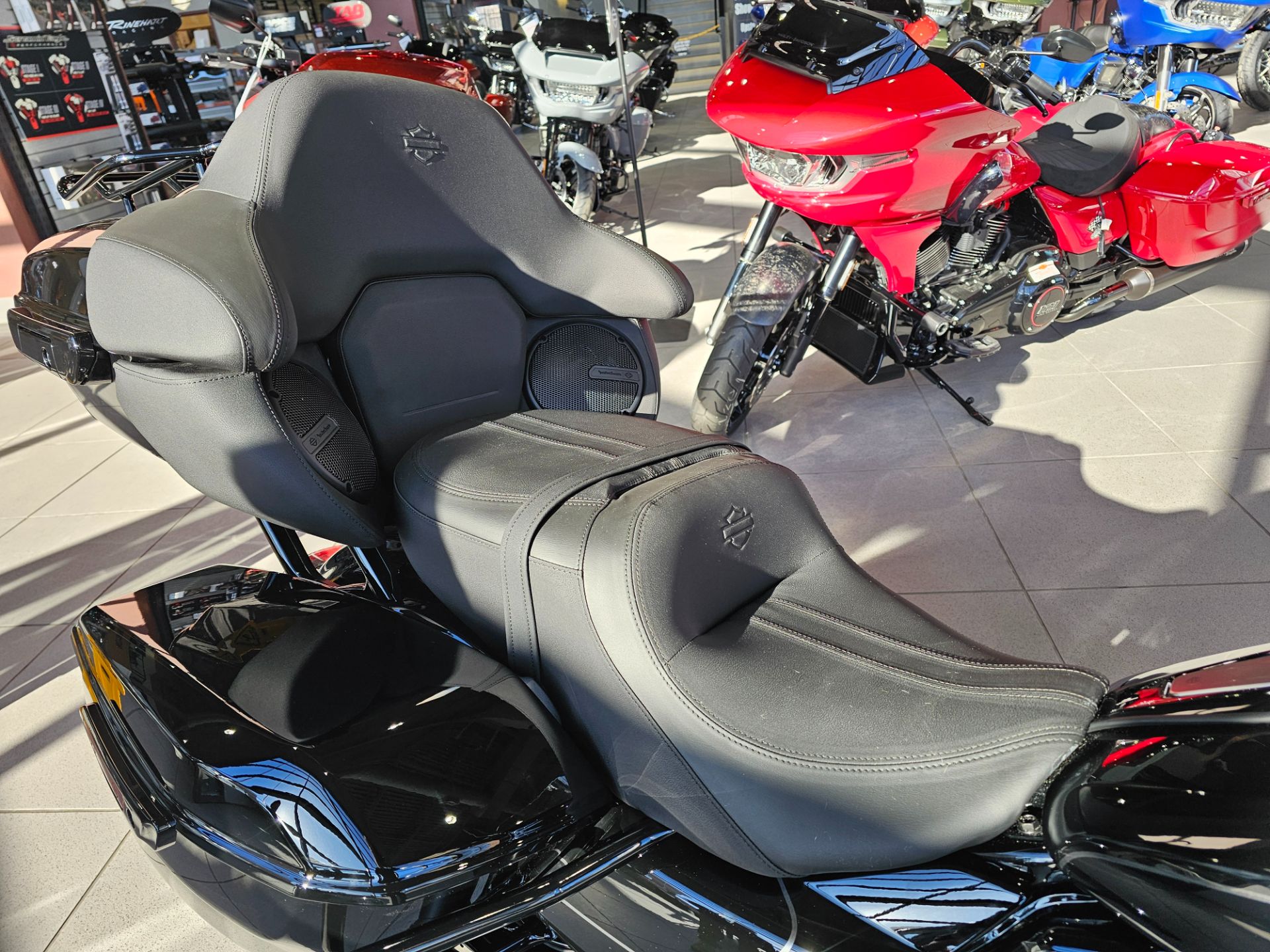 2026 Harley-Davidson Street Glide® Limited 12
