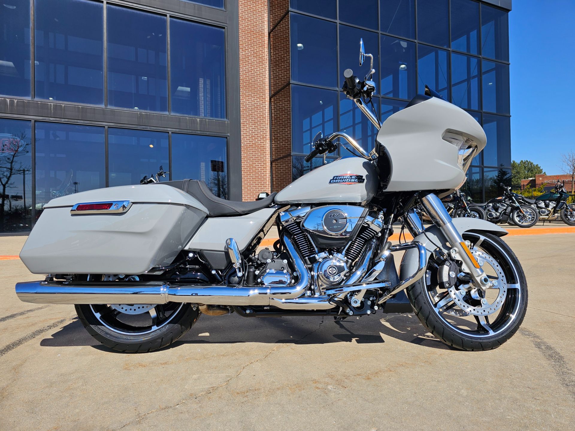HYDEIST 81° DRIVE GLAY New 2025 Harley-Davidson Road Glide® | Motorcycles in Flint