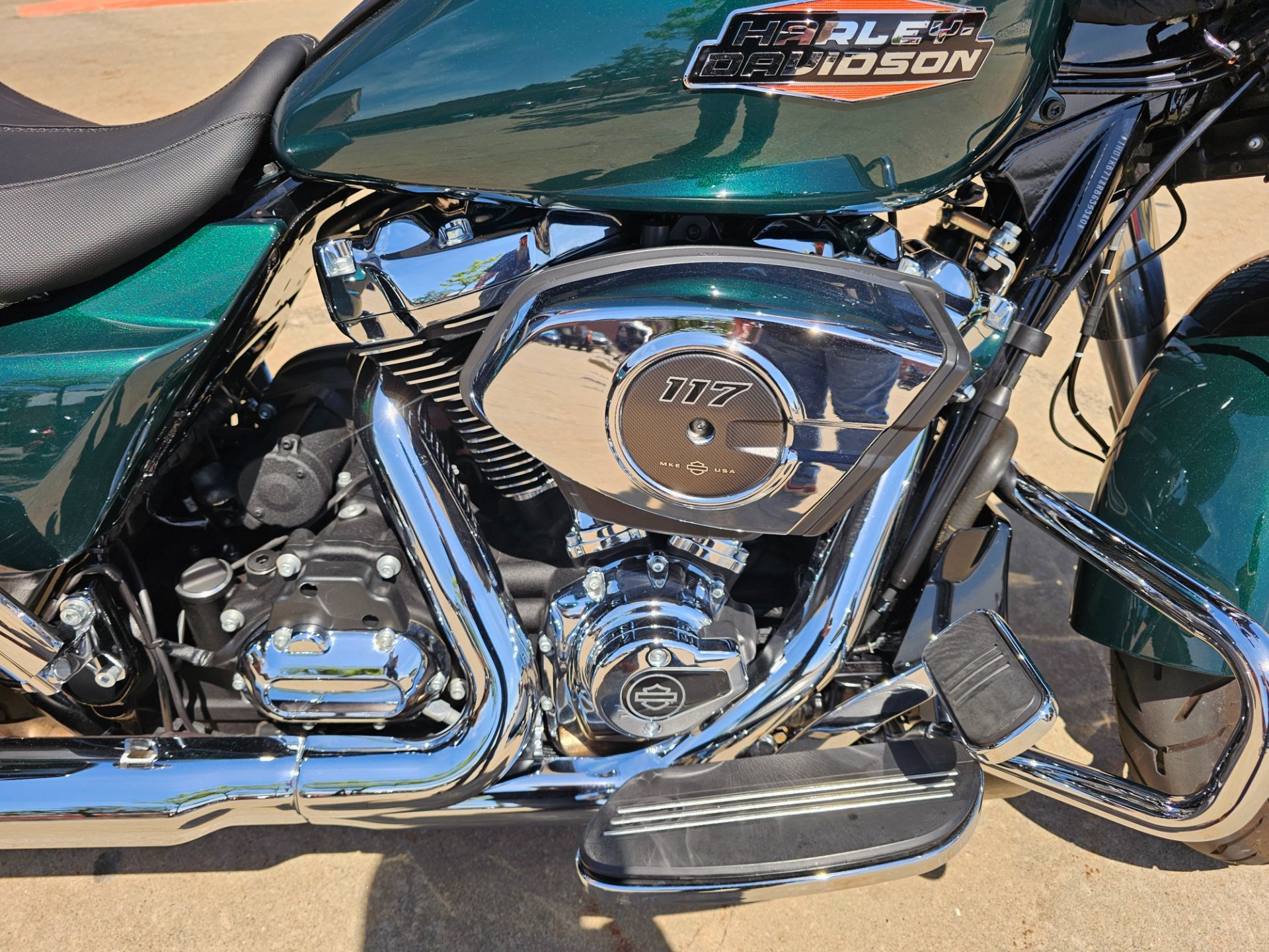 2024 Harley-Davidson Street Glide® 10