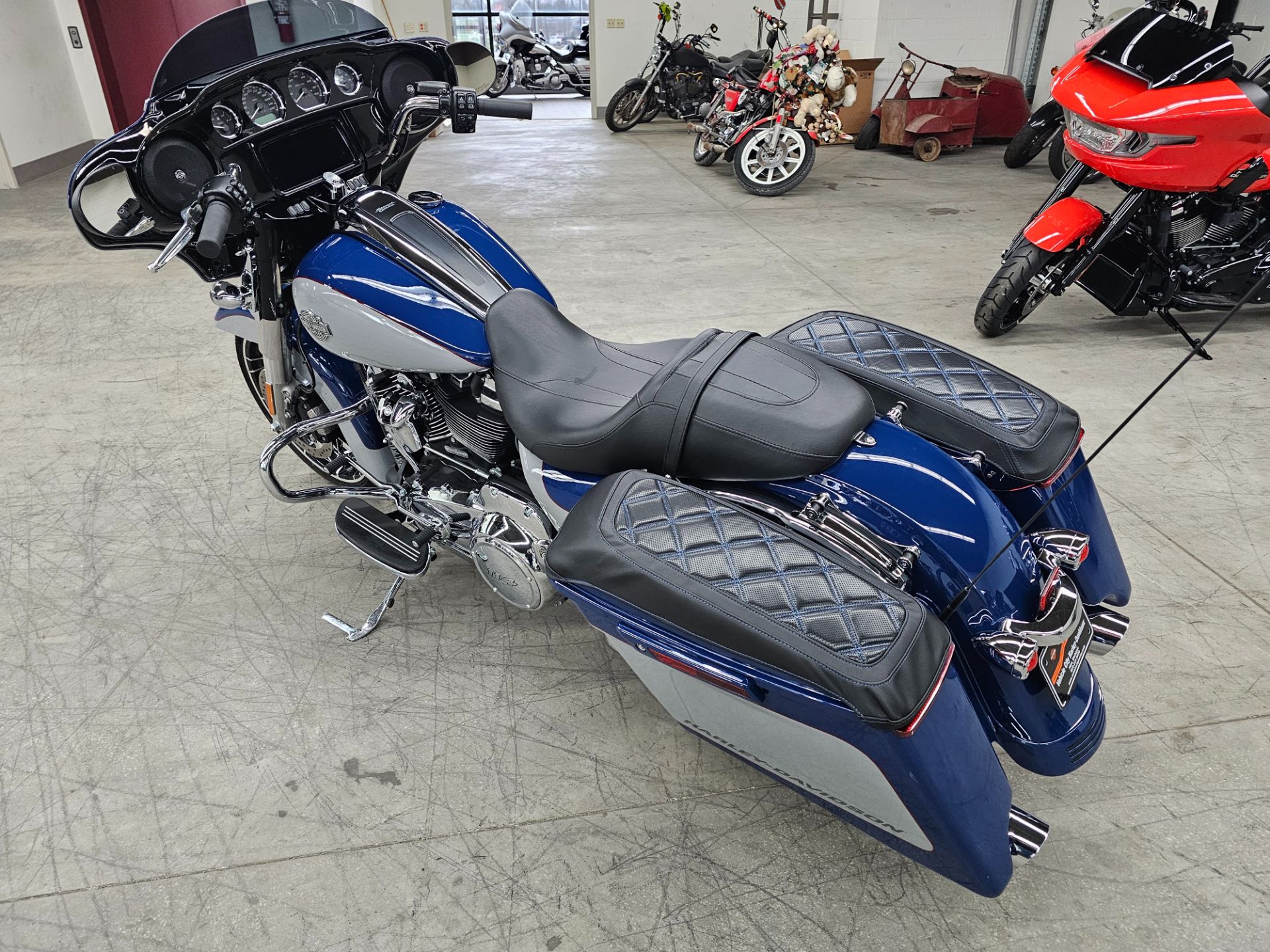 2023 Harley-Davidson Street Glide® Special 6