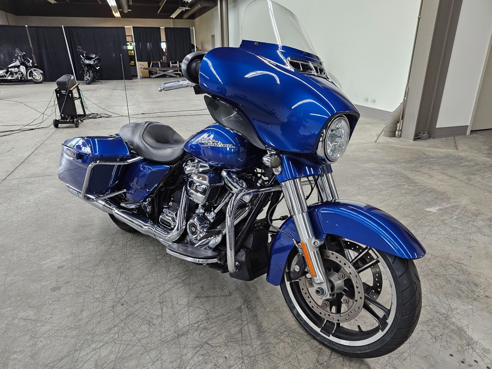 2017 Harley-Davidson Street Glide® Special 2